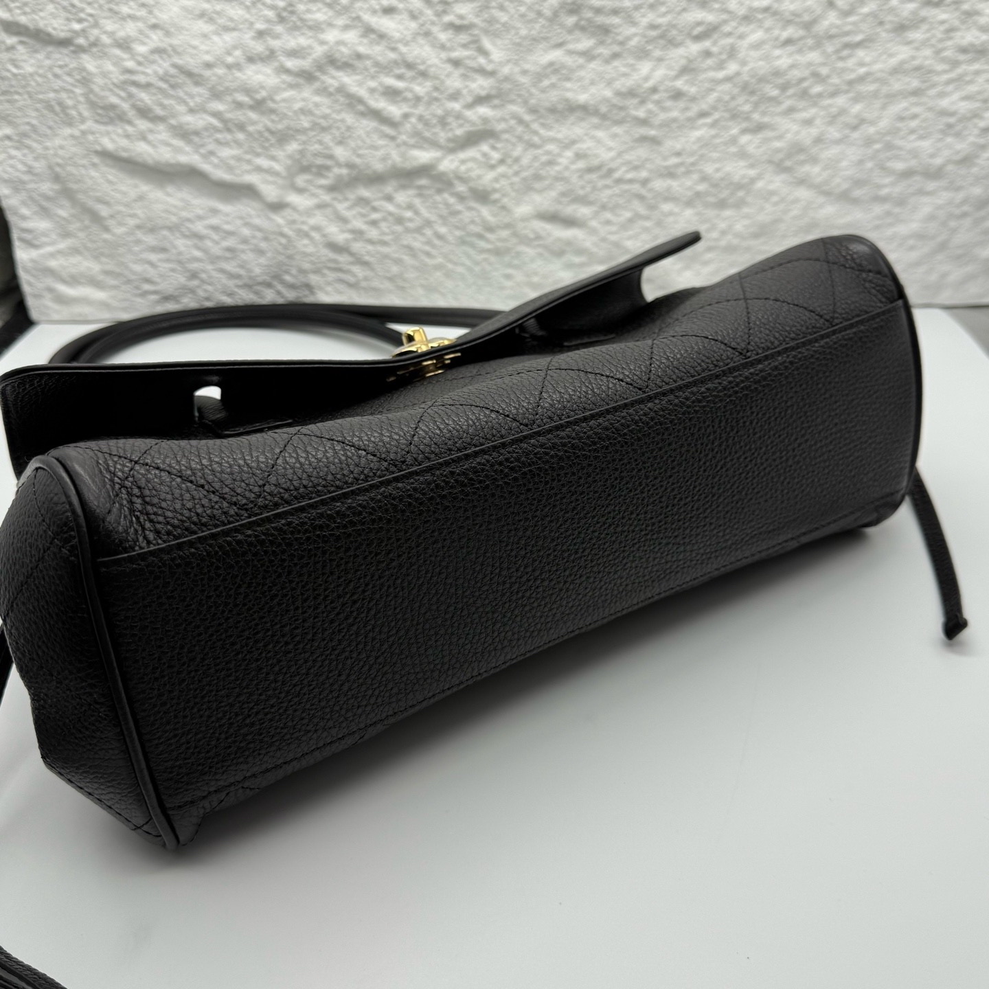 Brand New CHANEL Urban Essentials Small Shopping Bag Black / Product Code:26052808
