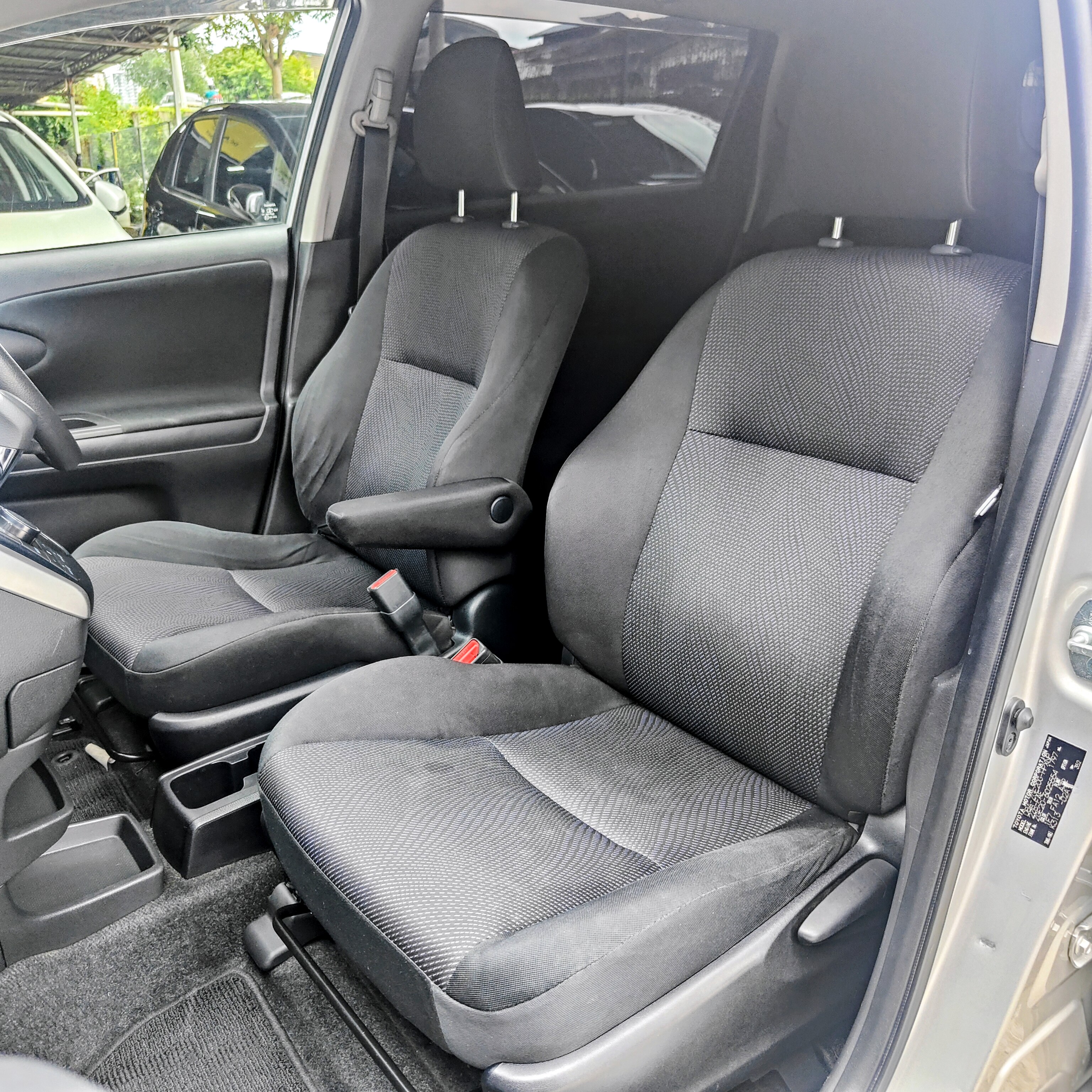 2020 TOYOTA WISH 1.8 (A) MPV JAPAN