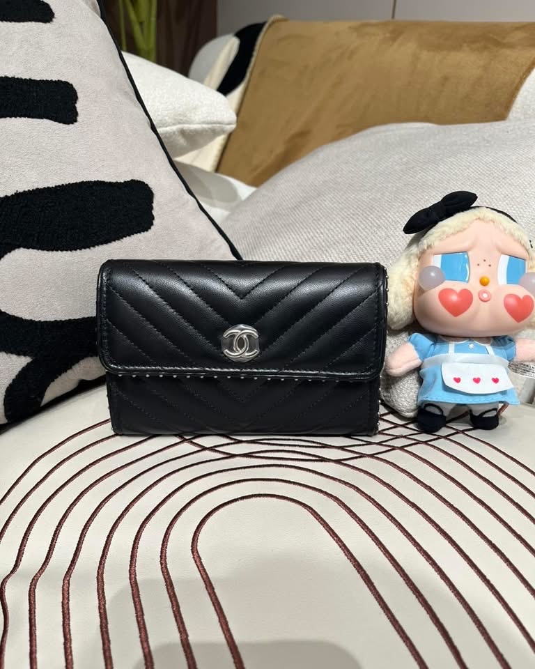未使用品 Chanel wallet calfskin 中銀包 100%Authentic ,unused  ✅26貼✅Box 