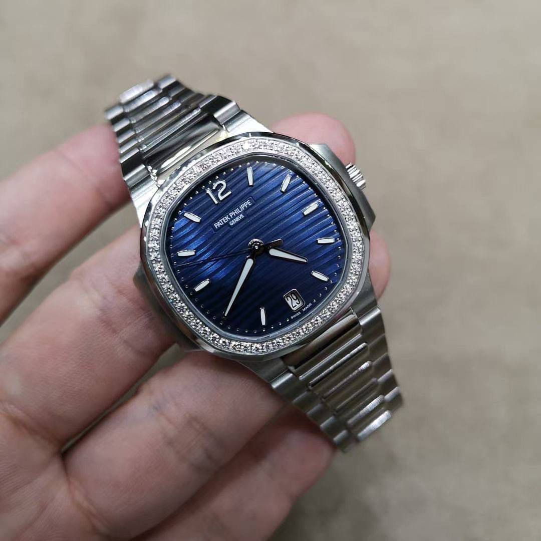 女表鹦鹉螺PP7118上市。接受预订！！324SC一体29钻机芯。 第一批少量上市。