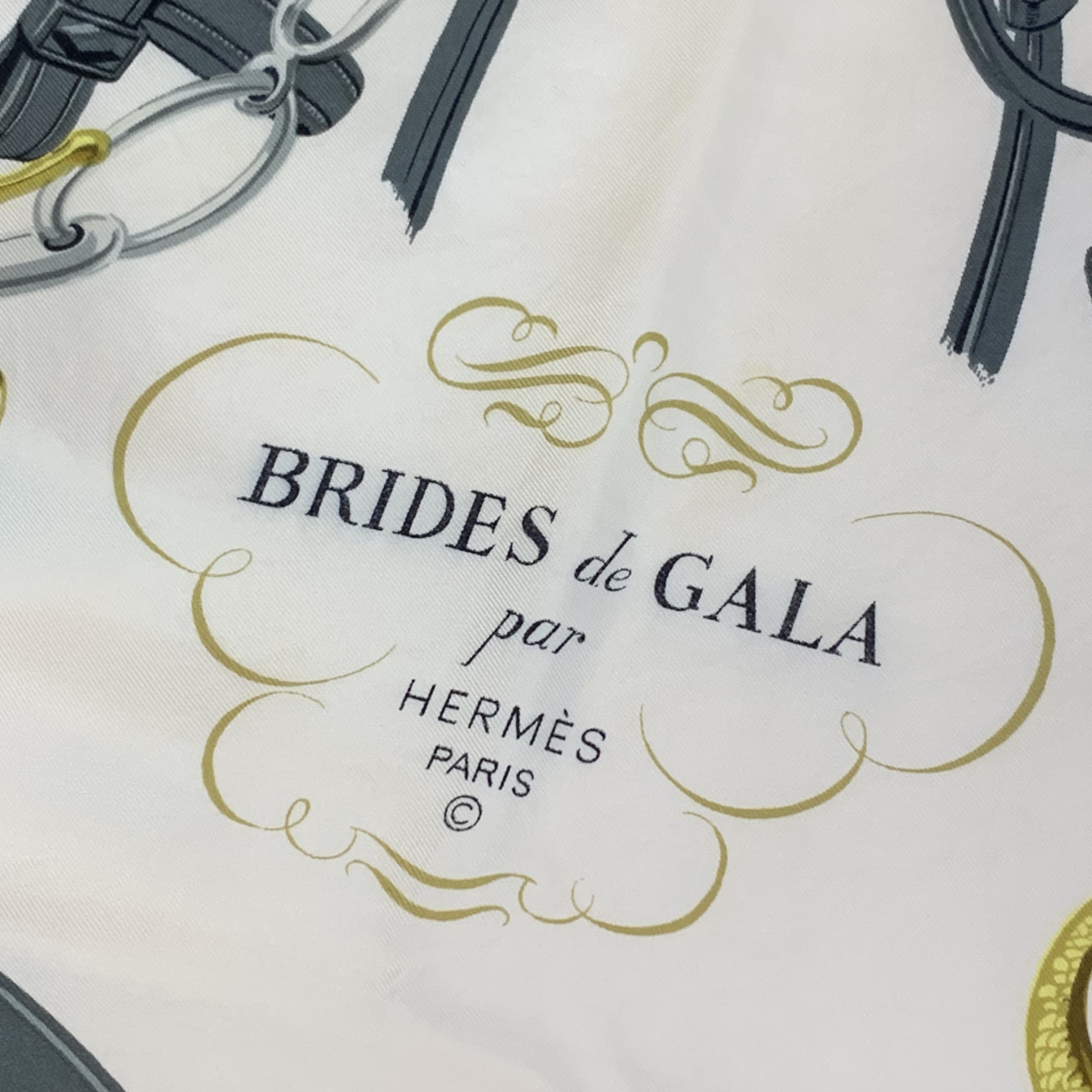 ✨Hermes婚禮金色馬車twilly Hermes Vintage Hermes Carre 90 “Brides de Gala” in Red Silk Scarf