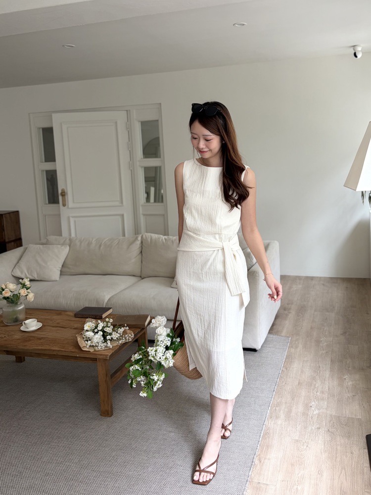 Pastelly Gathered Waist Dress (Ivory)