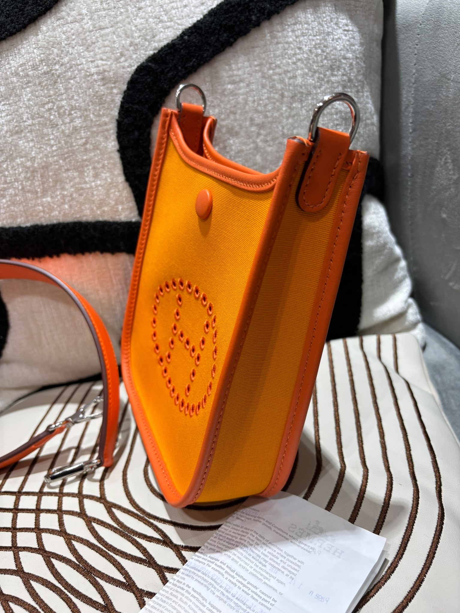 全新Hermes Mini Evelyne Limited Edition 限量版100%Authentic, 全新未使用品✅ 專門店收據✅Dust bag✅盒