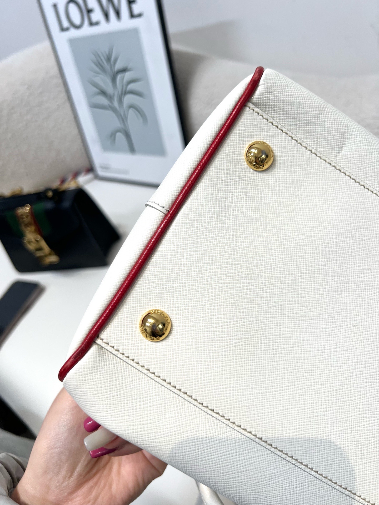 【預訂貨品】Prada 白色波士頓