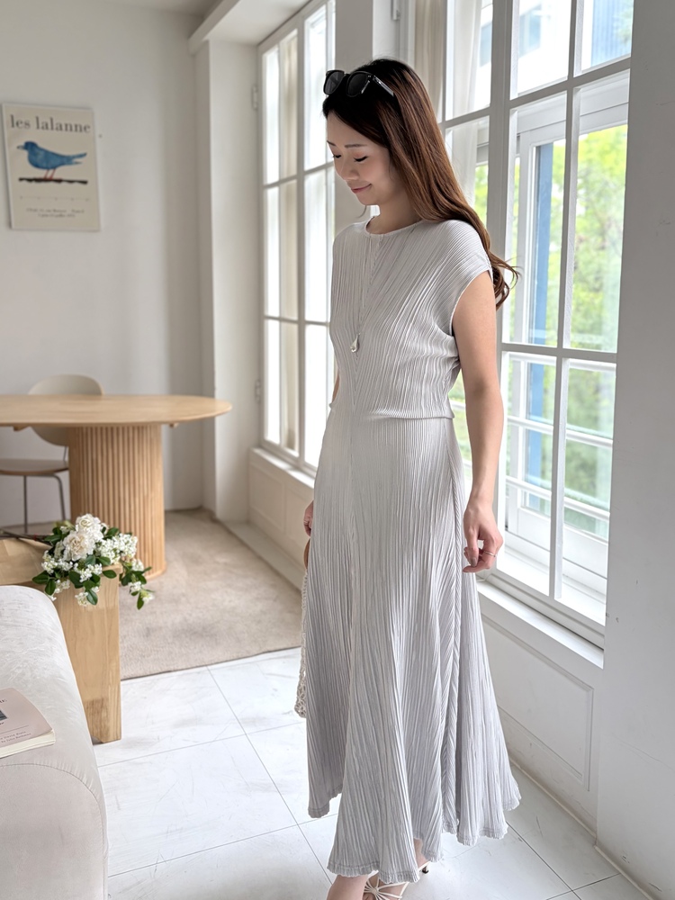 Elea Ribbed Flowy Dress (Mint)