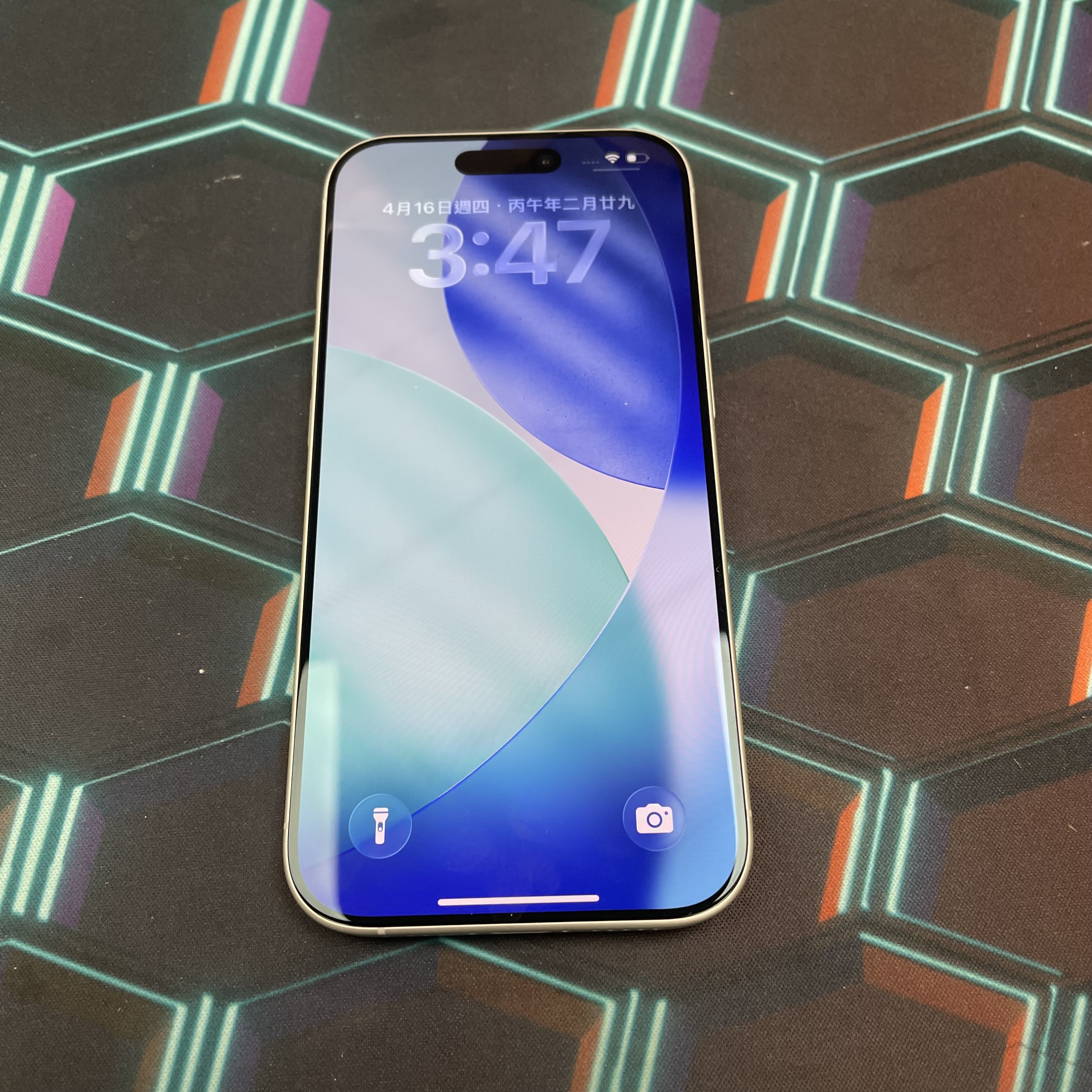 *6354 17 未使用品 256GB 電100 白色 white