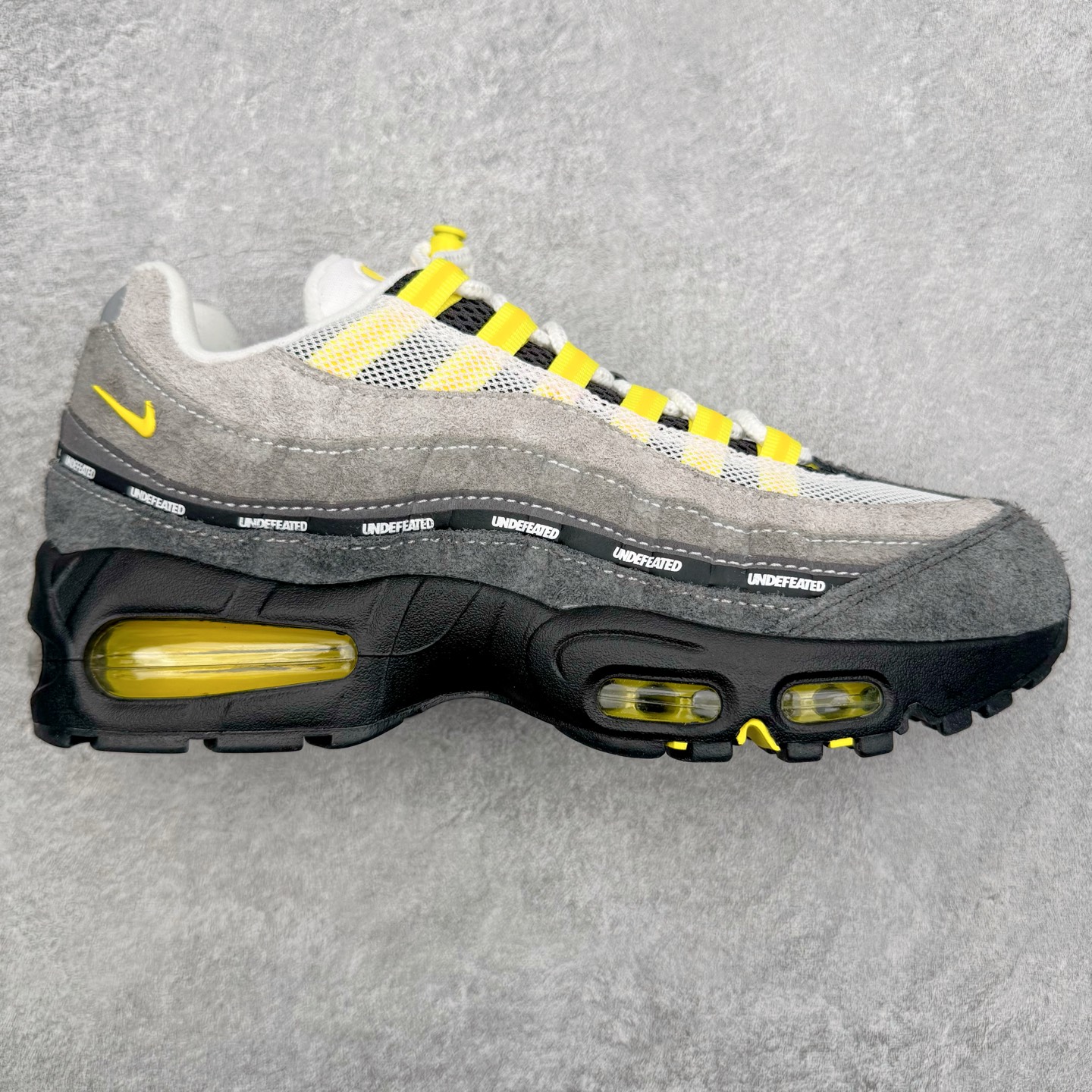 Undefeated x Nike Air Max 95 SP IB4523-002