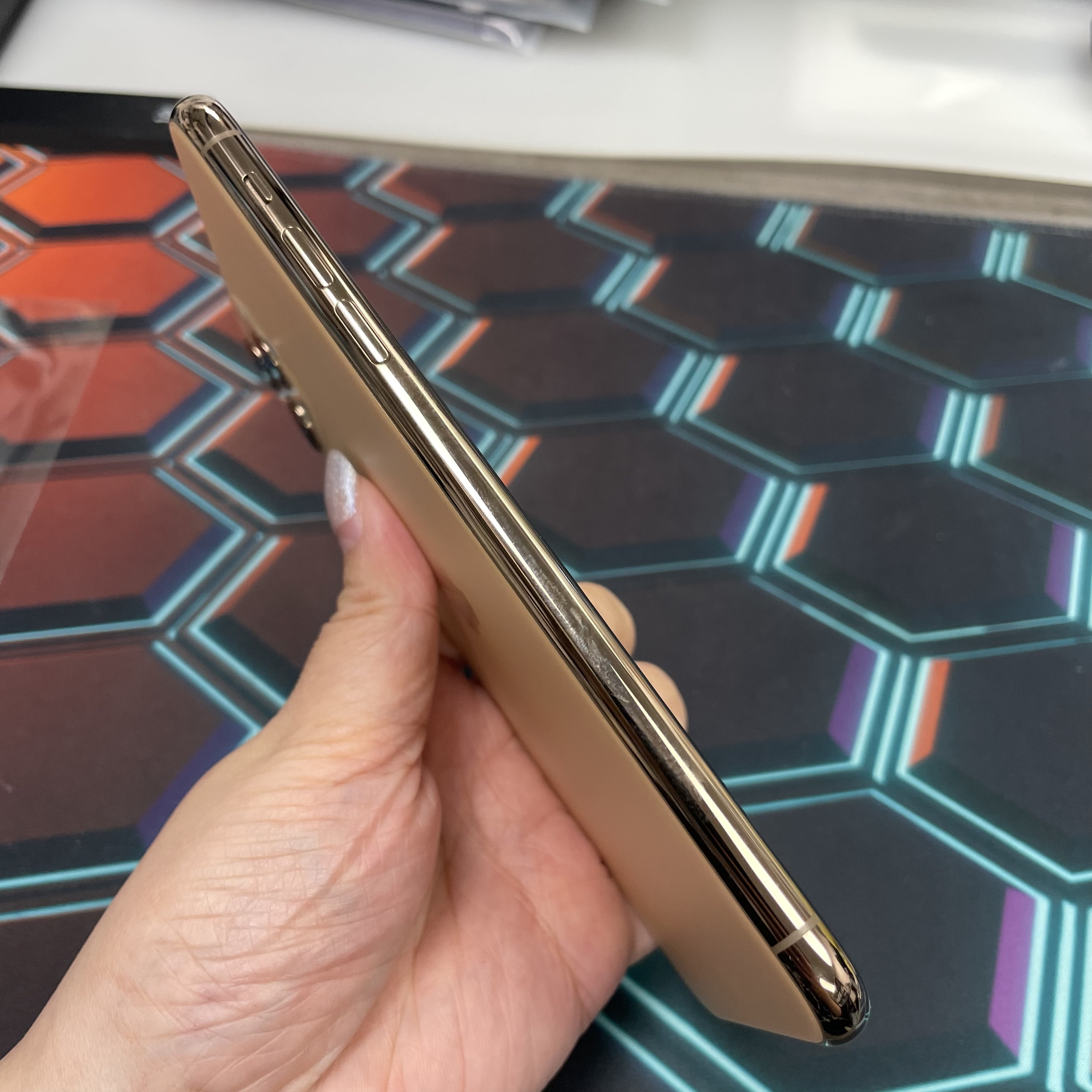 *7195 11 Pro max 勁靚機 256GB 電77 金色 gold