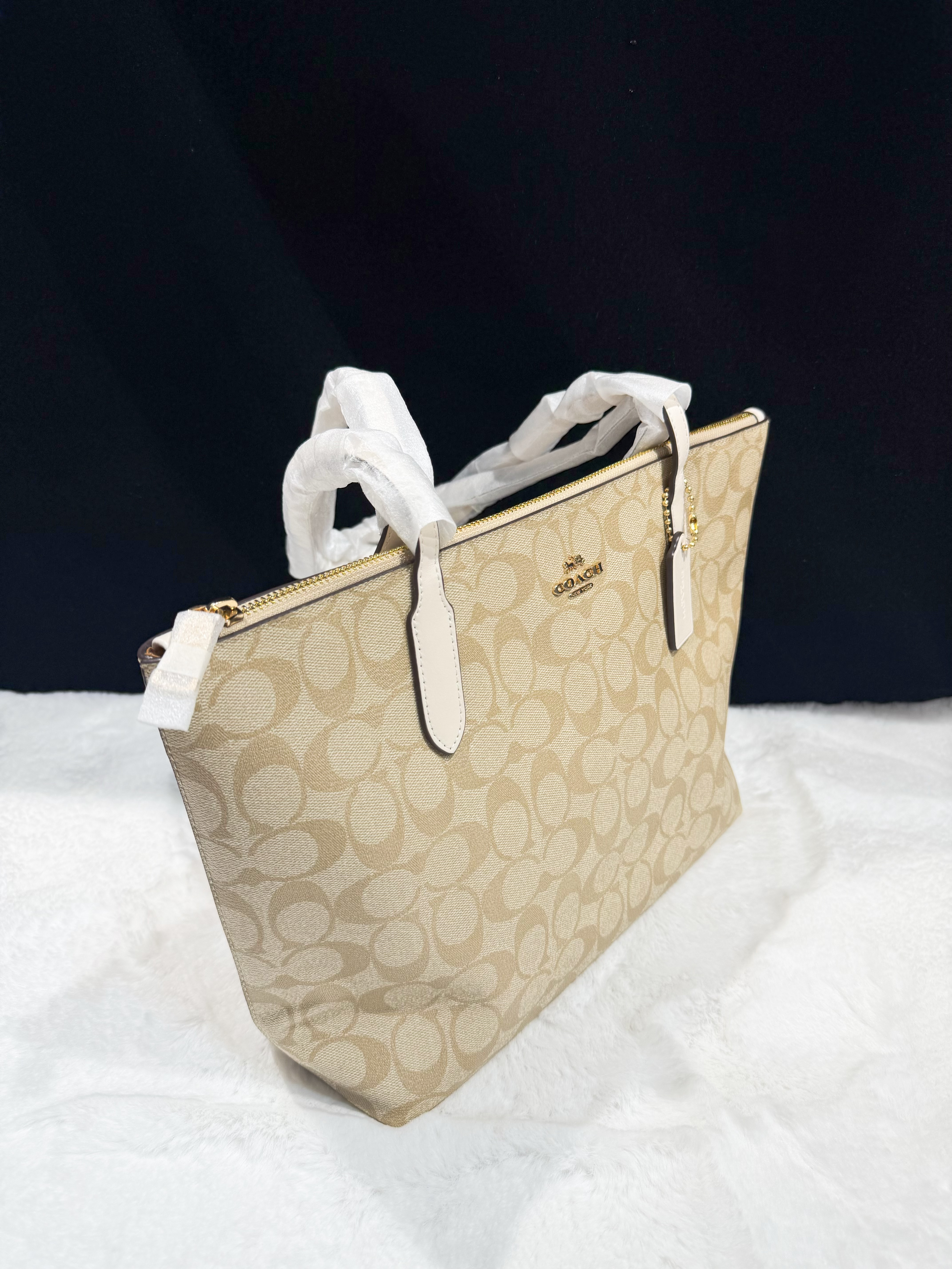 Coach top zip tote white/m