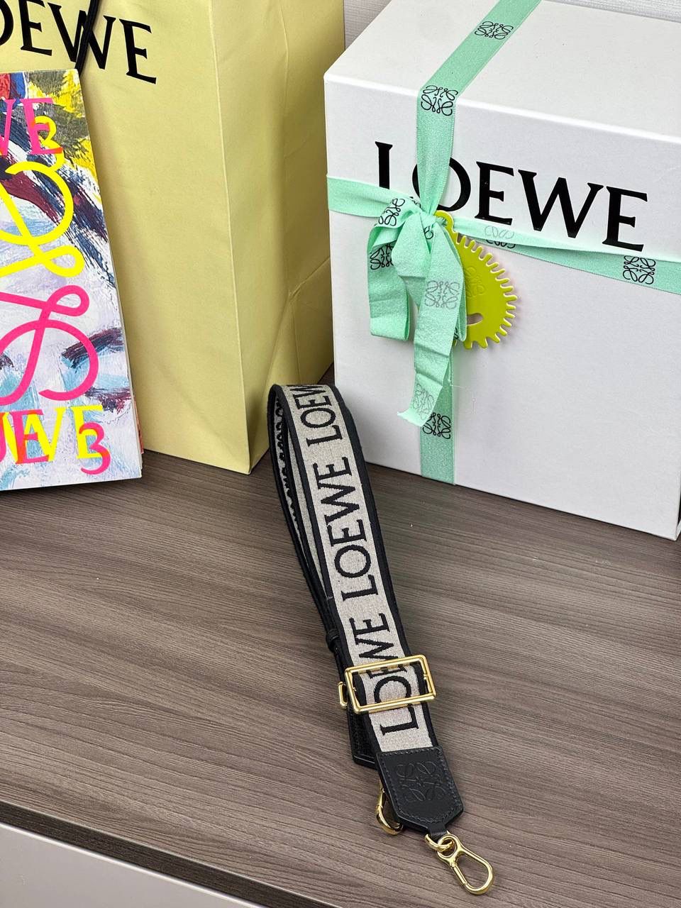 👉🏻升级版肩带【黑金】✅ 𝐀𝐧𝐚𝐠𝐫𝐚𝐦 刺绣肩带「黑金」 👈 全新升级上线♻️ （长度可调节） 编码：182323