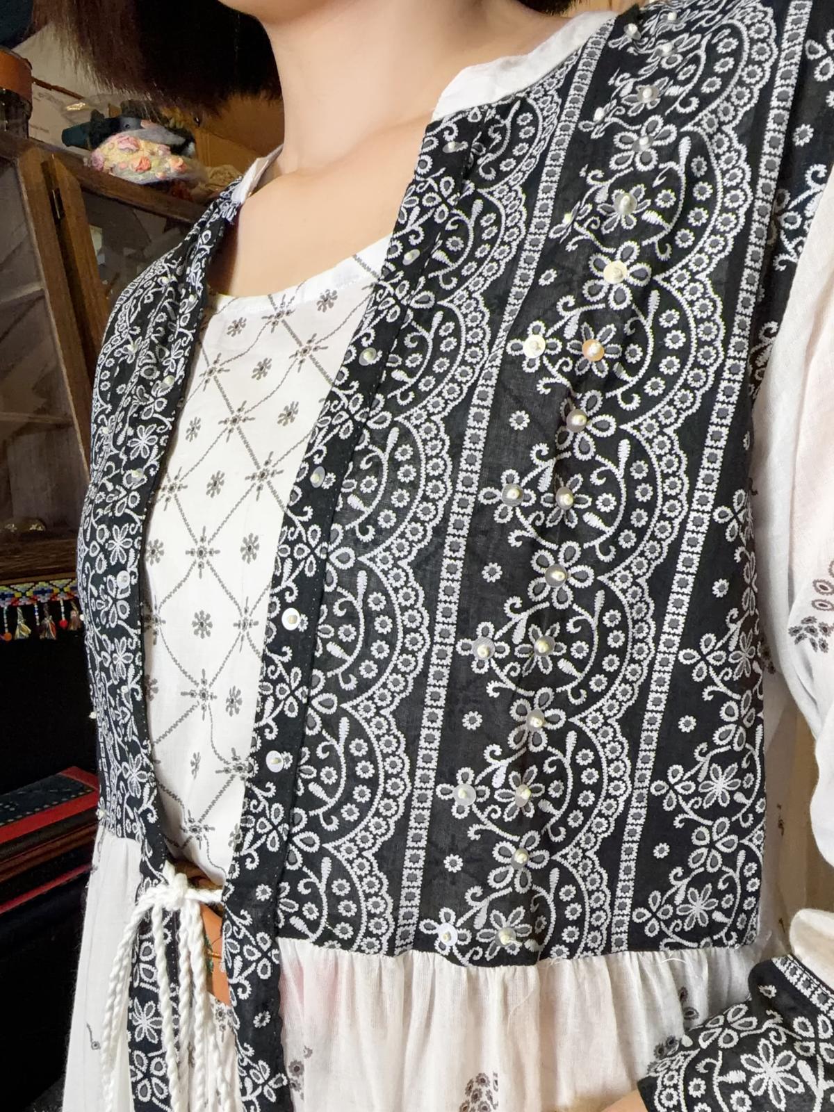 1639 Black Edge White Cotton OP & Jacket 48"+47"