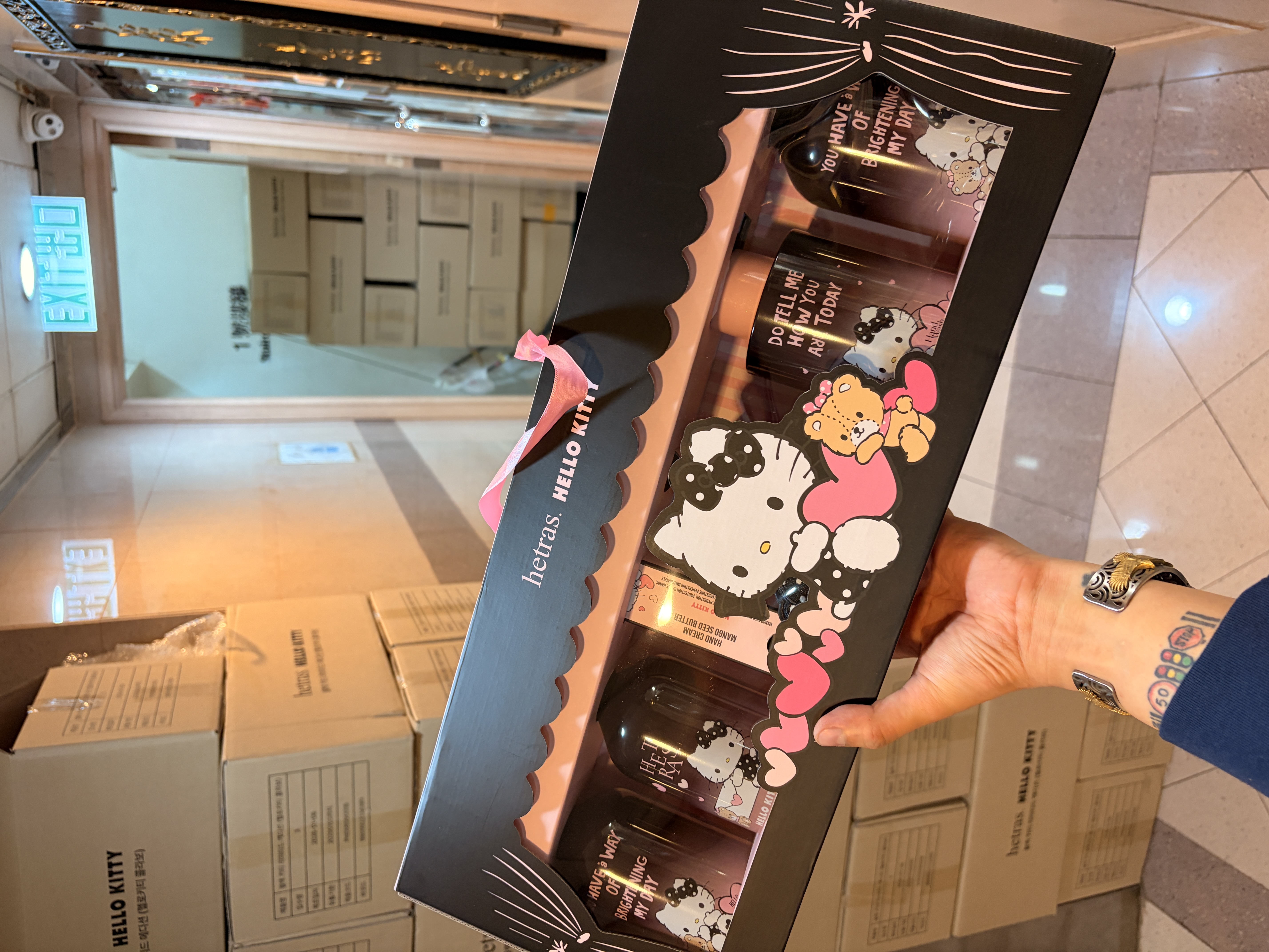 Hetras x Hello Kitty Black Limited Gift Set 黑色限量禮物版(贈送Hello Kitty卡套)