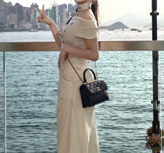 原價55折 Full set Chanel Mini Flap Bag with top handle