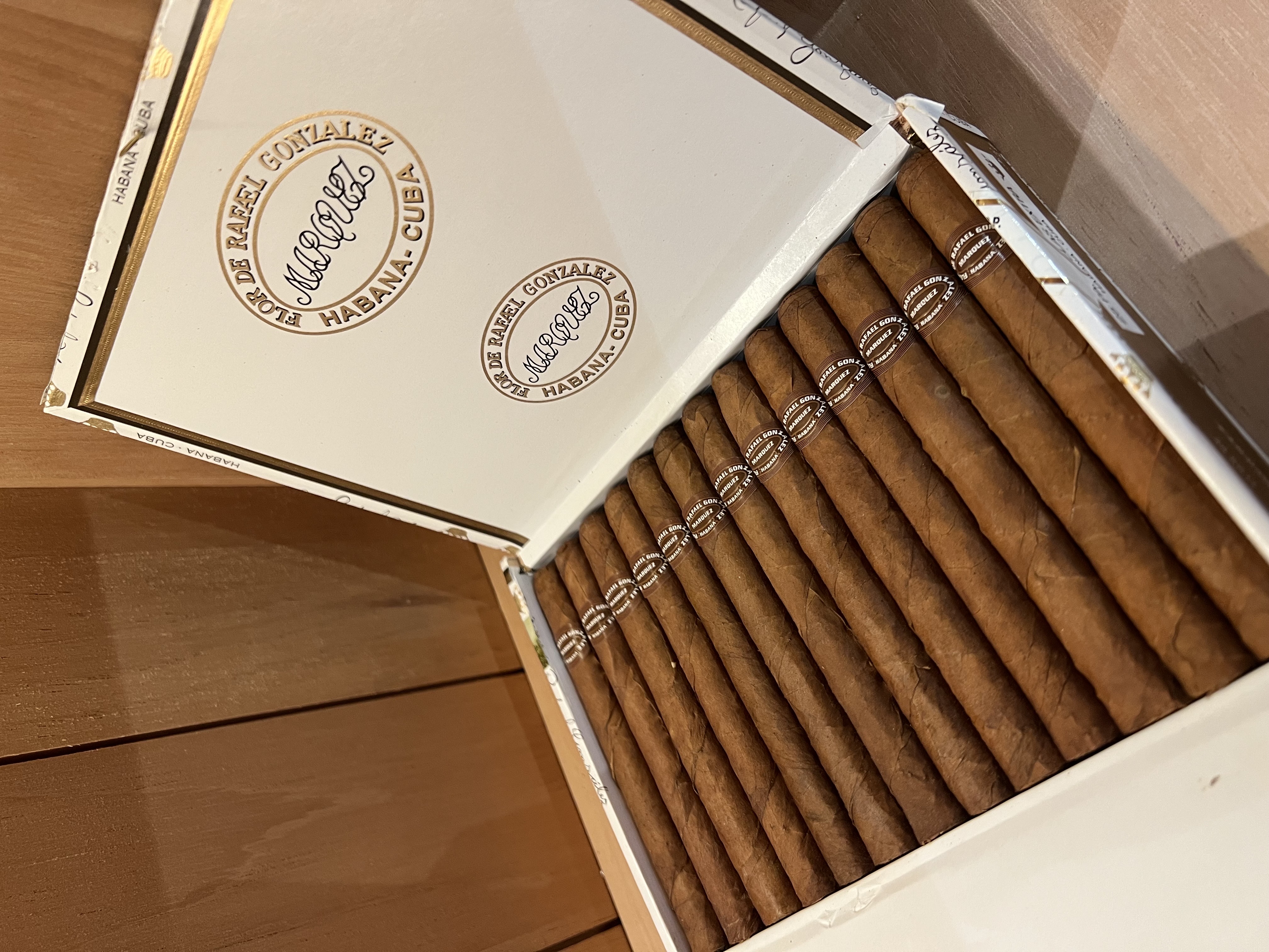 RAFAEL GONZALEZ拉斐爾岡薩雷斯 Panetelas Extra特級賓利（ 25支）