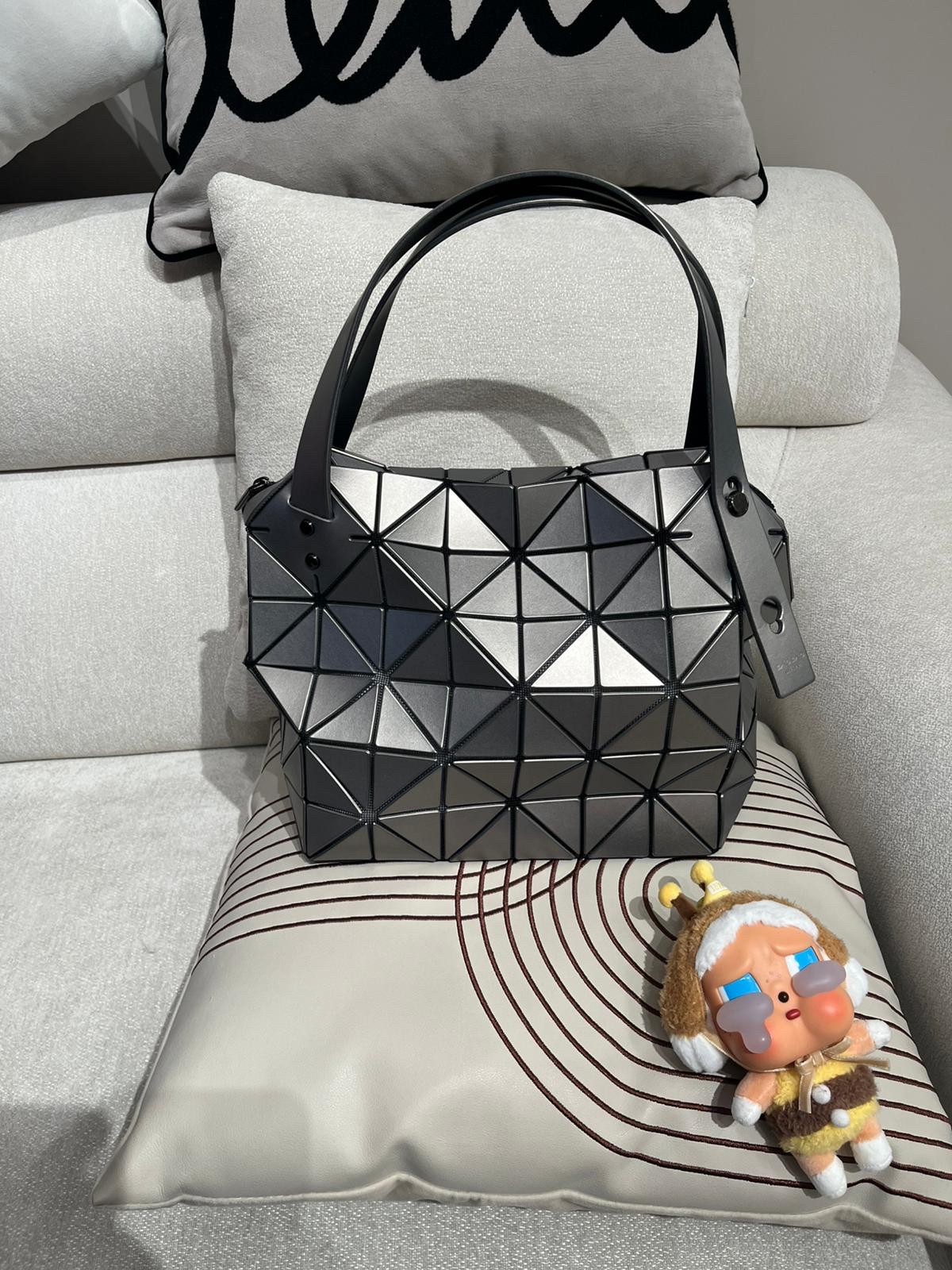 Issey Miyake Bao Bao Boston Bag 100%Authentic, 99%New ✅Dust bag