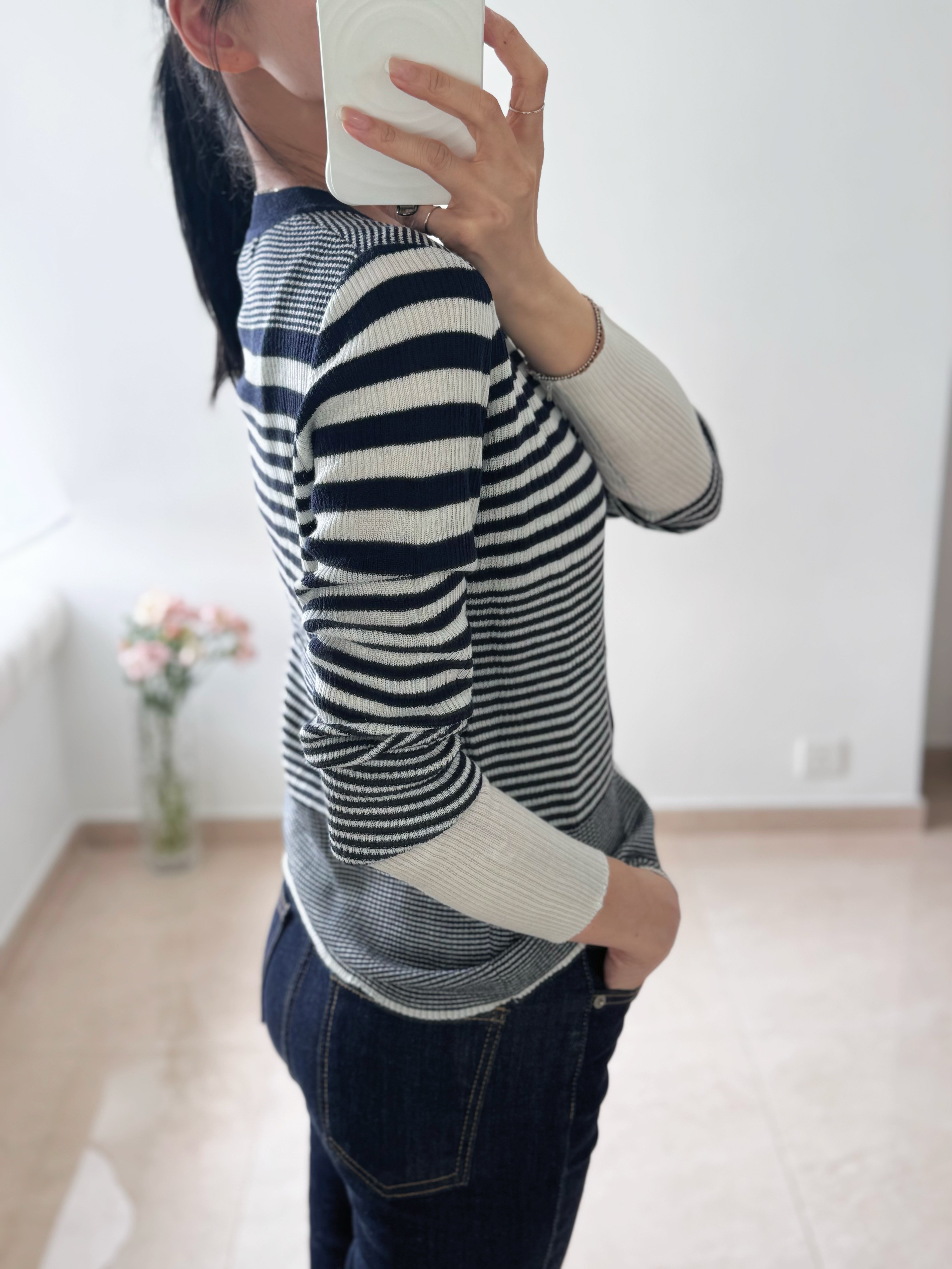 Elegant stripes ultra-light cardi (Navy & White)