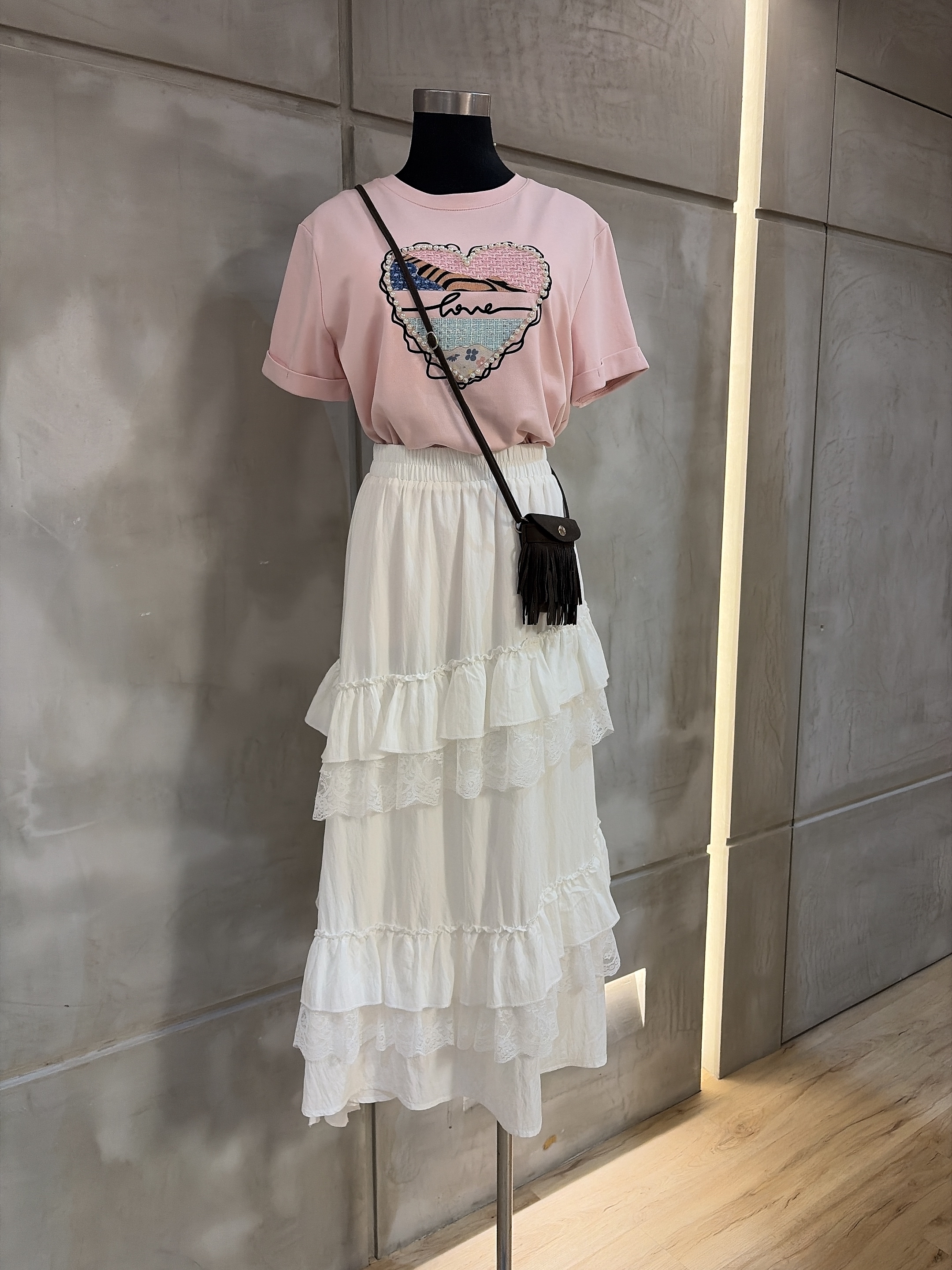 白色Ruffles skirt 