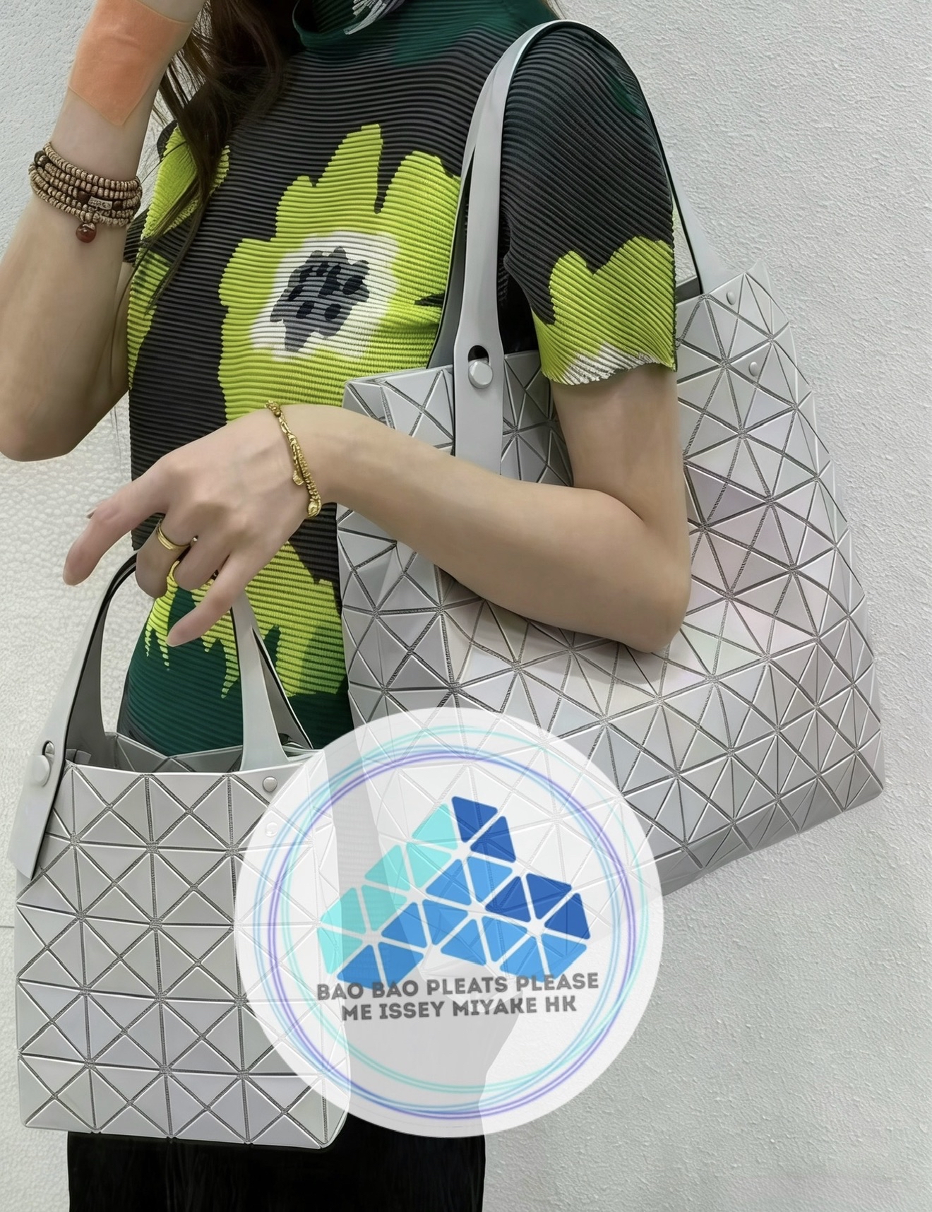 BAO BAO 全新設計立體Prism Plus啞面淺灰8x8 light grey