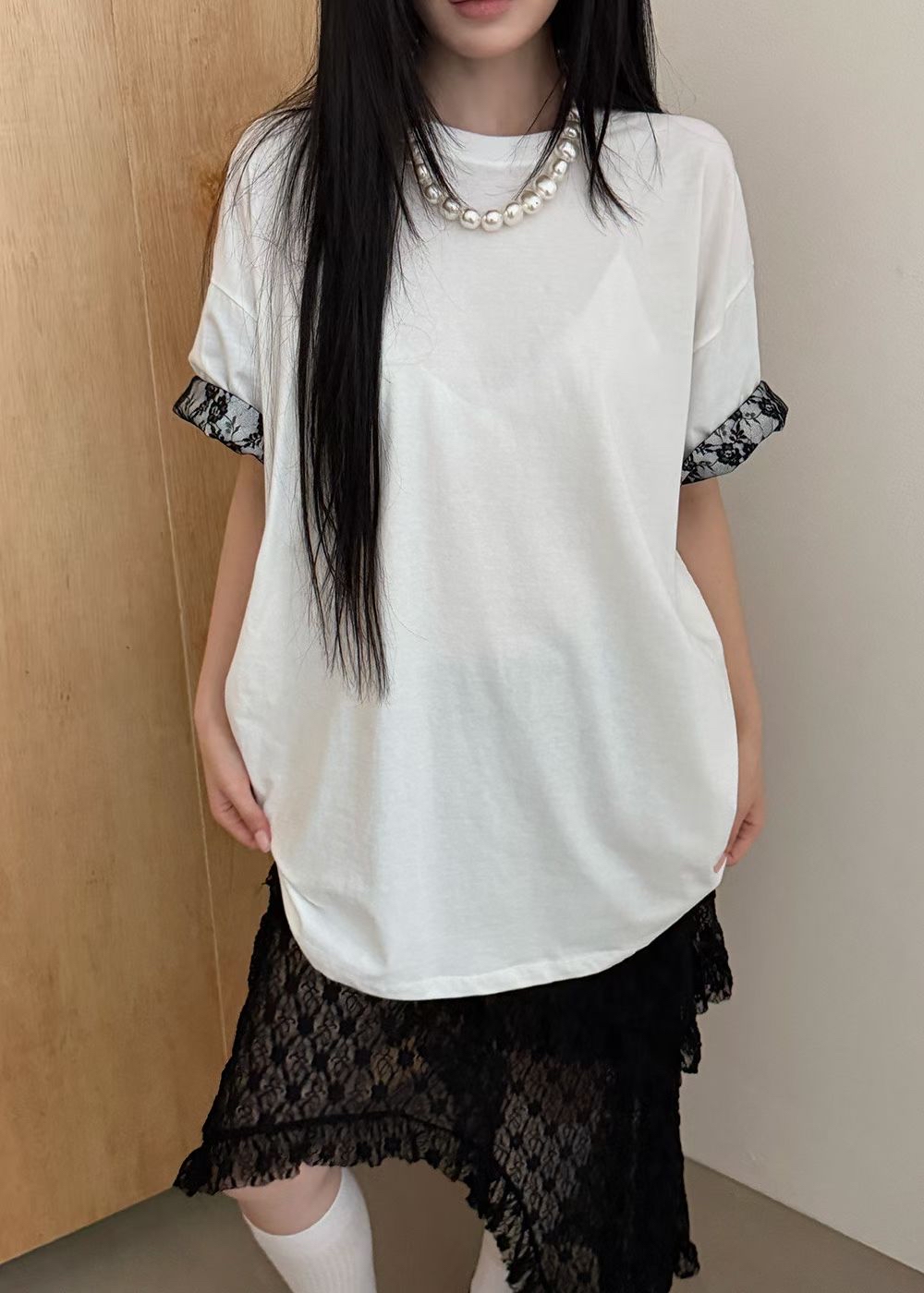 簡約寬鬆蕾絲拼接上衣