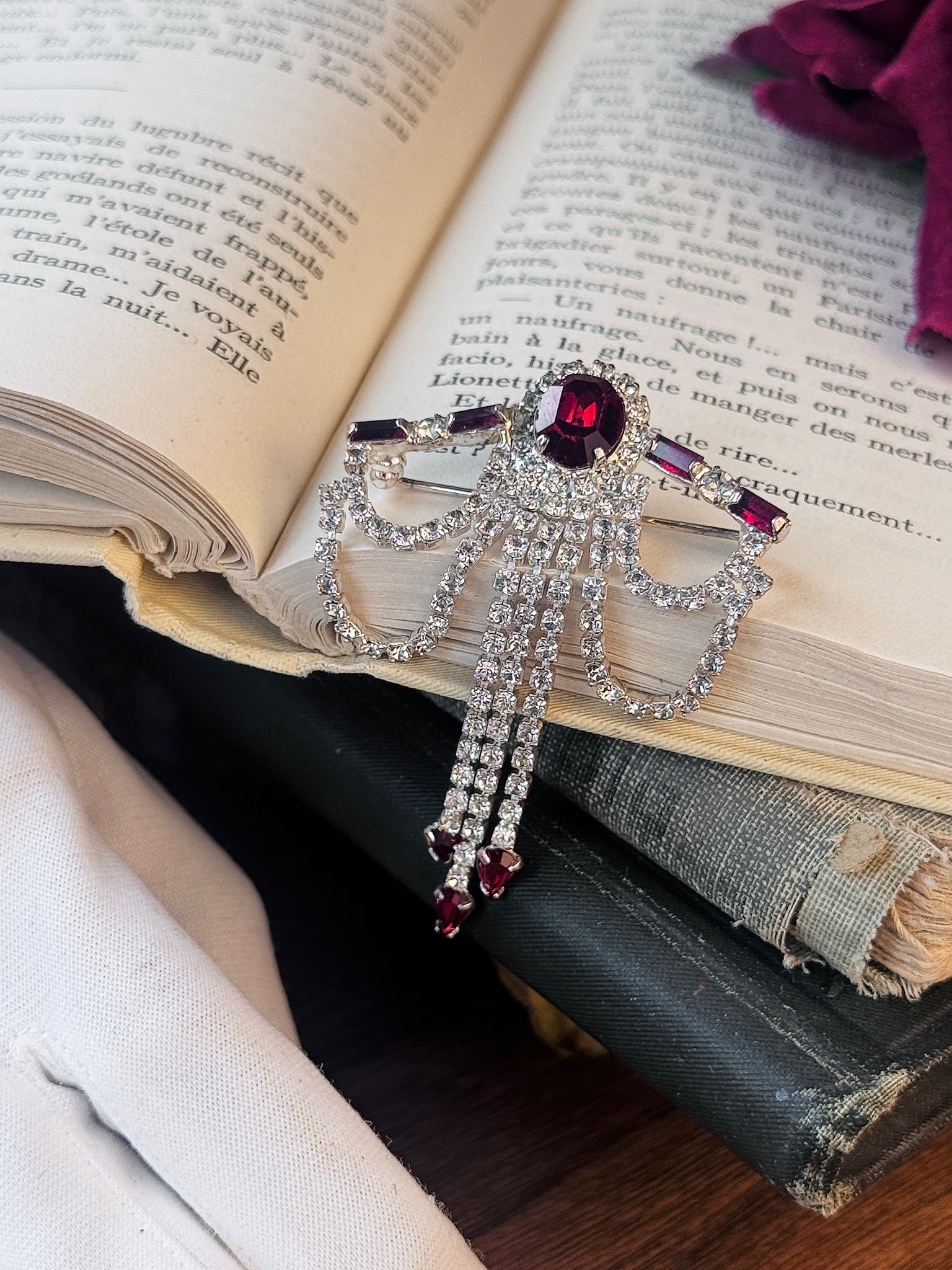 Vintage Mid-Century Art Deco Style Ruby Red Rhinestone Brooch(MT2589-11)