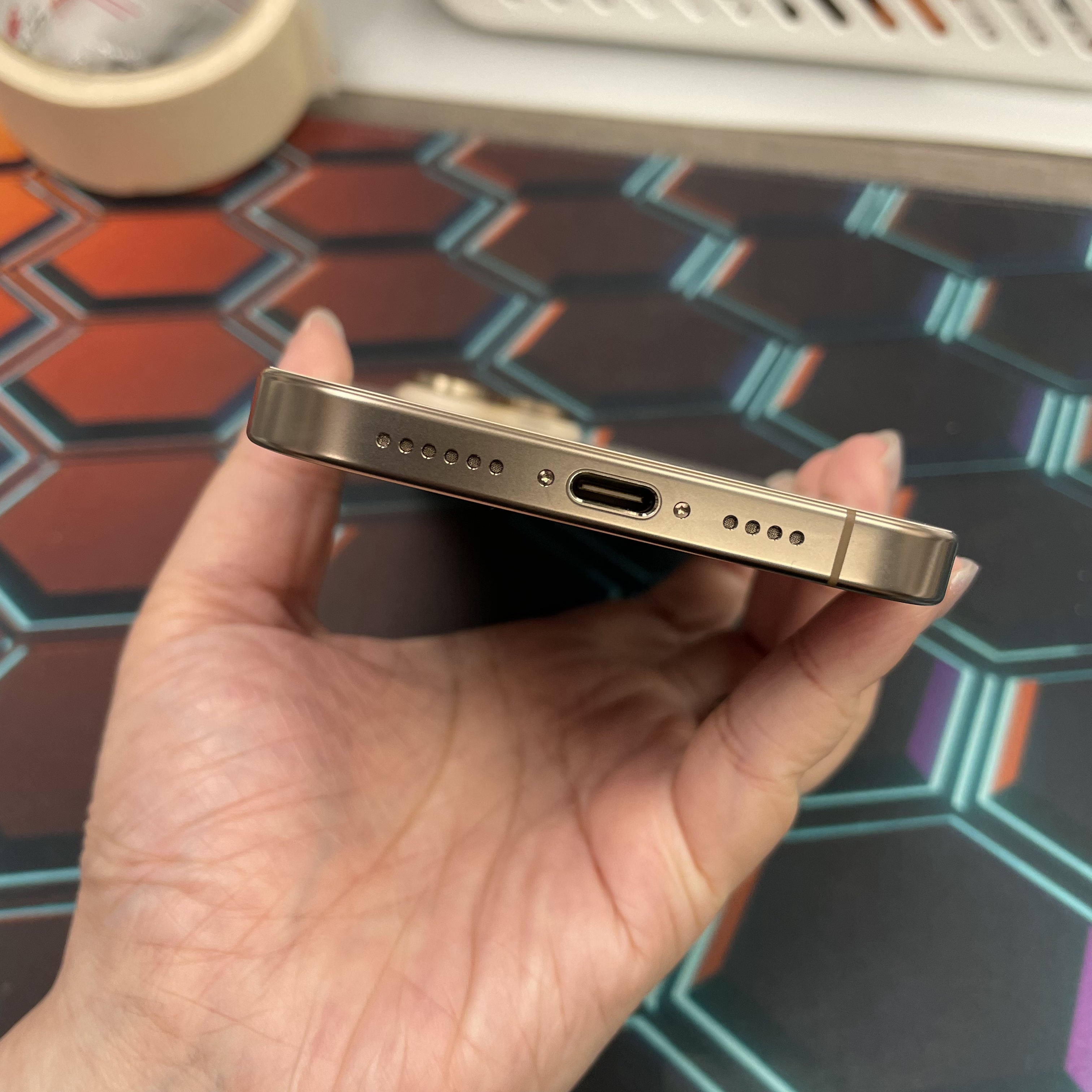 *7681 16 Pro max 完美機 256GB 電86 沙色 gold