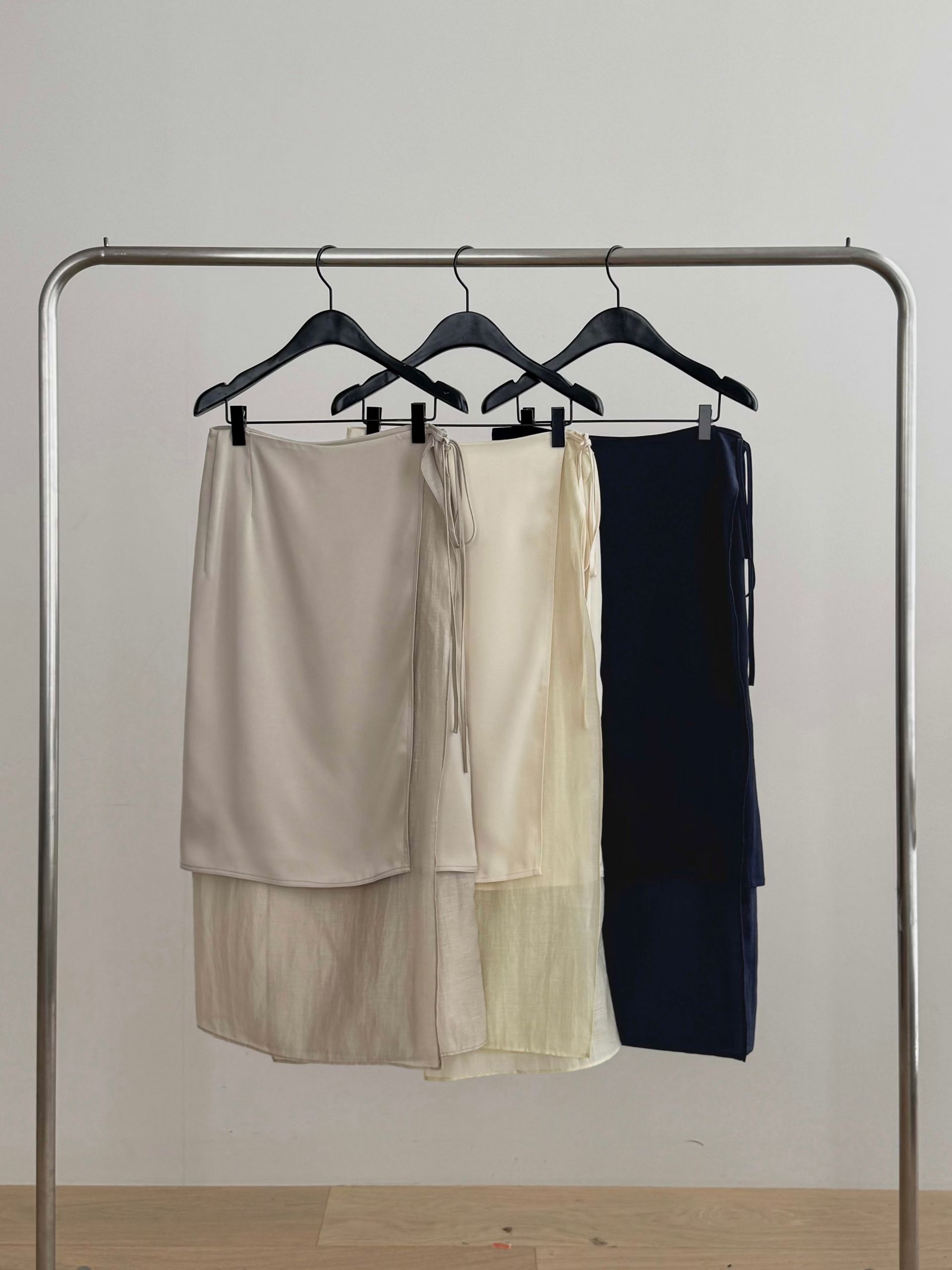 Double layers wrapped long skirt