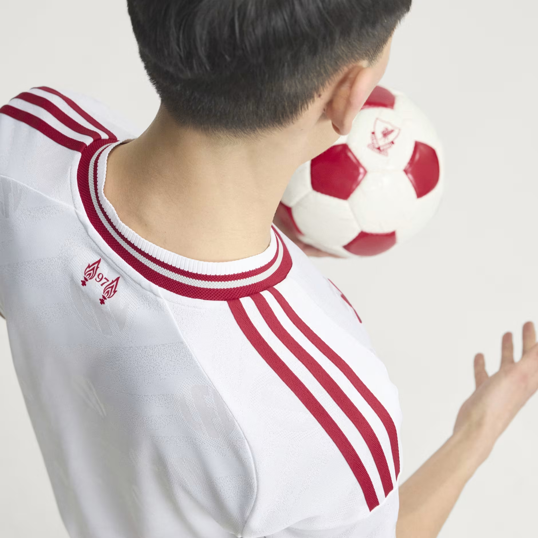 🔖重現歐洲之夜榮耀 Adidas Liverpool 利物浦 2026-27 作客球員版球衣 (可加印字章) KA6851