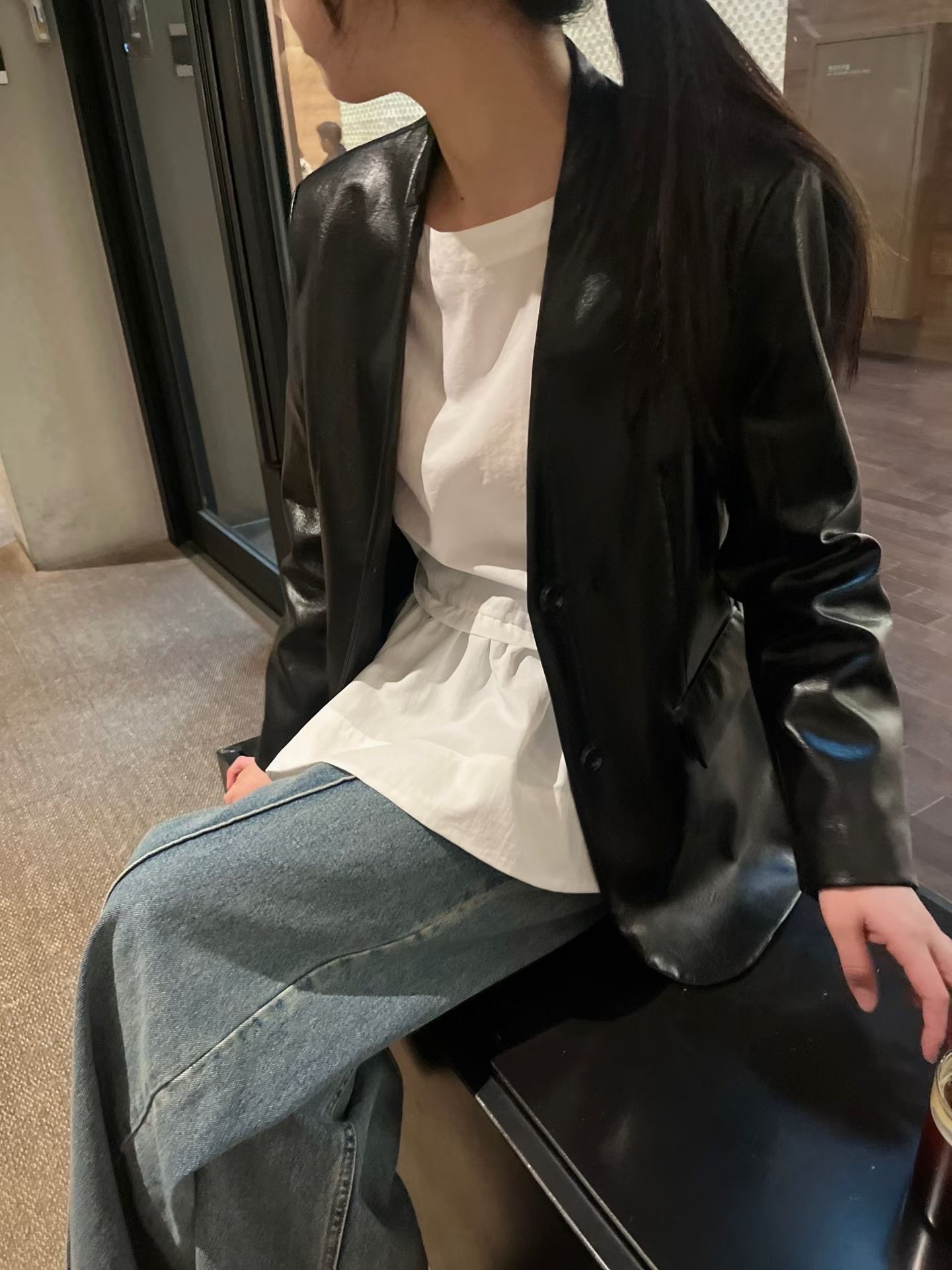 Feminine cuff contrast blouse