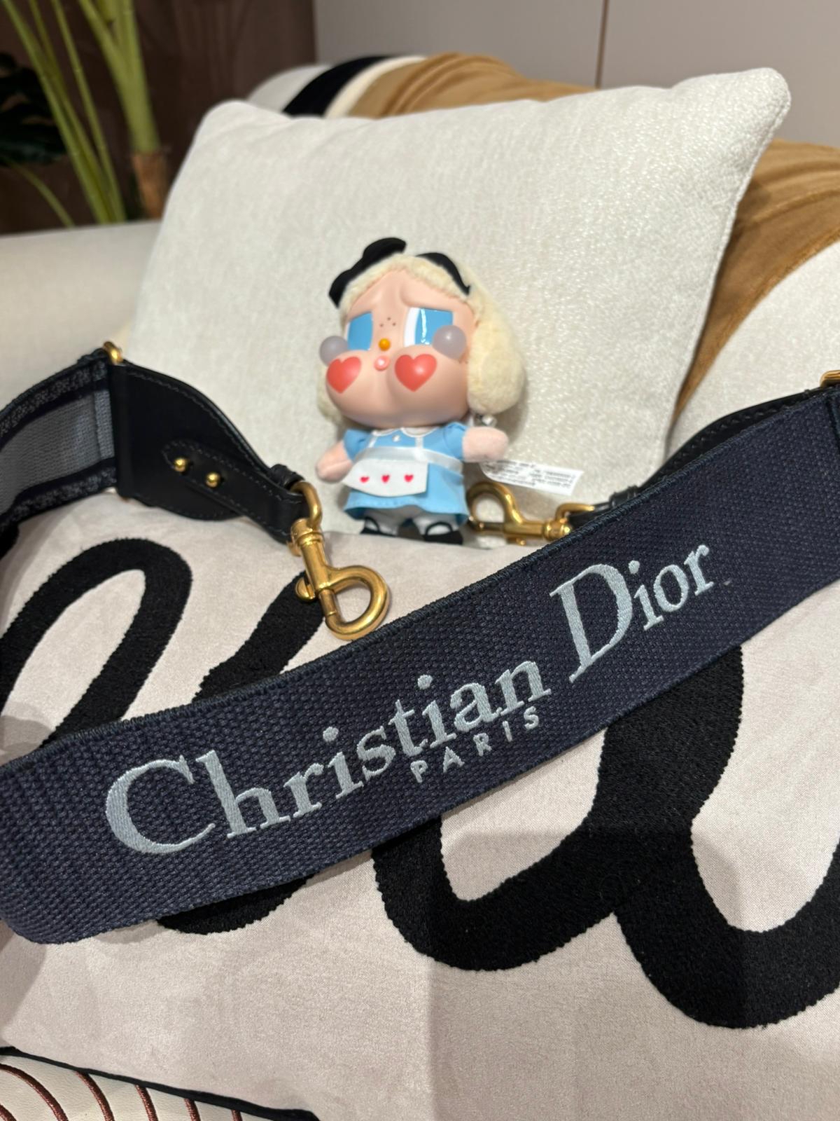 CHRISTIAN DIOR BAG STRAP Dior肩帶 90 cm 100%Authentic ,98%new