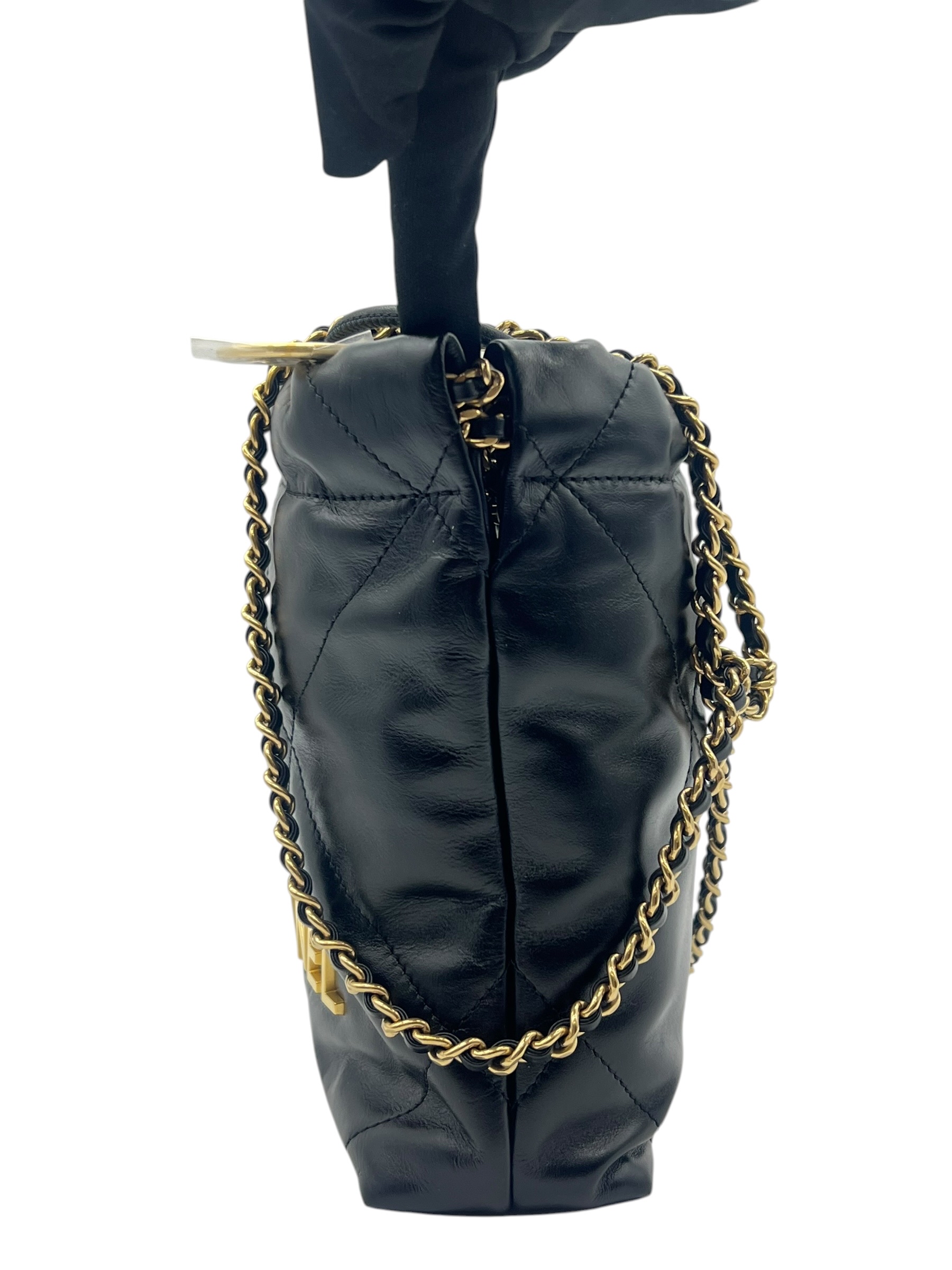 Pre-Owned CHANEL 22 Mini / Product Code:  061404