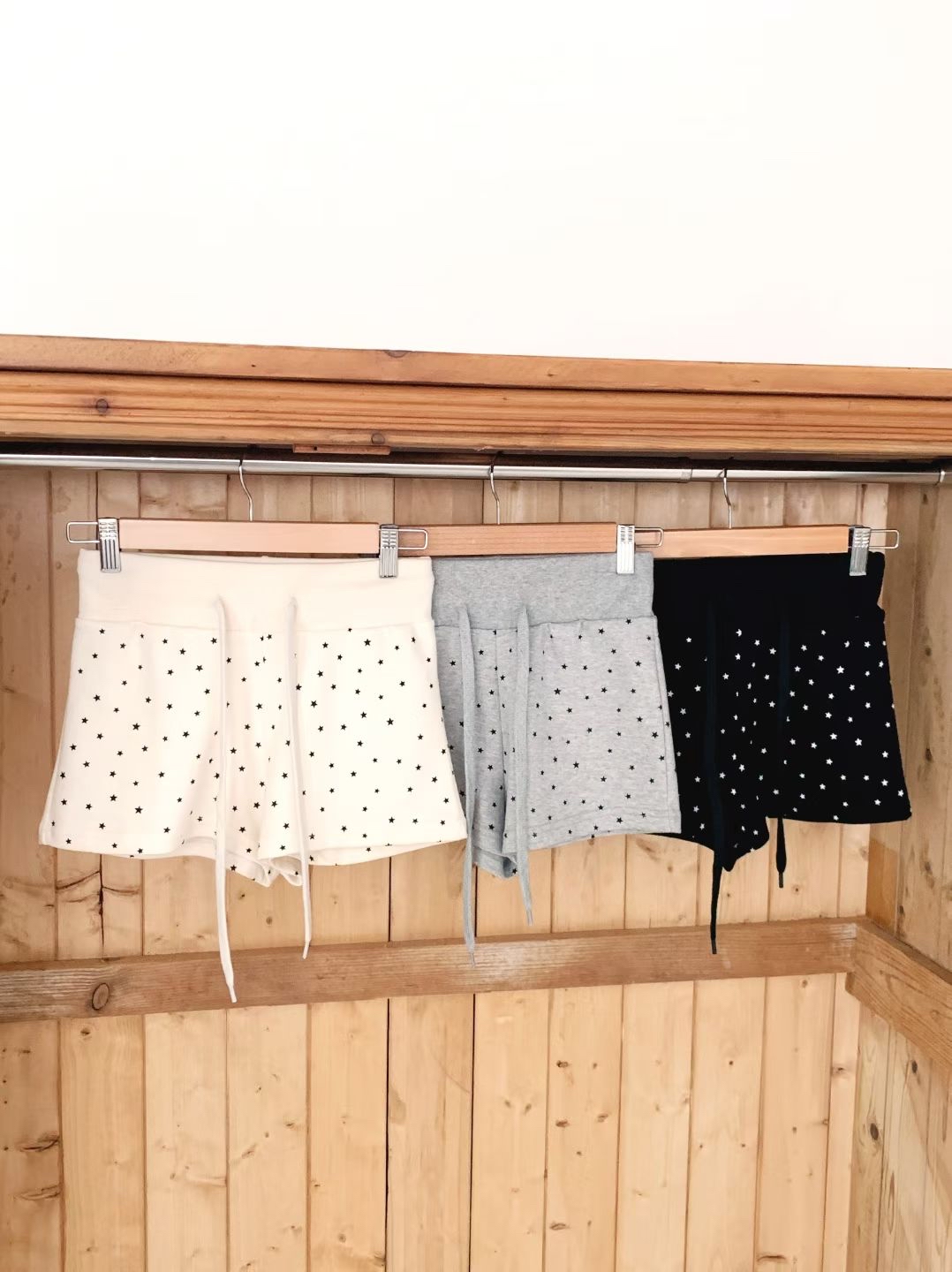 韓國星星jacket 短褲套裝 如買一套需拍兩件（jacket+ pants ）