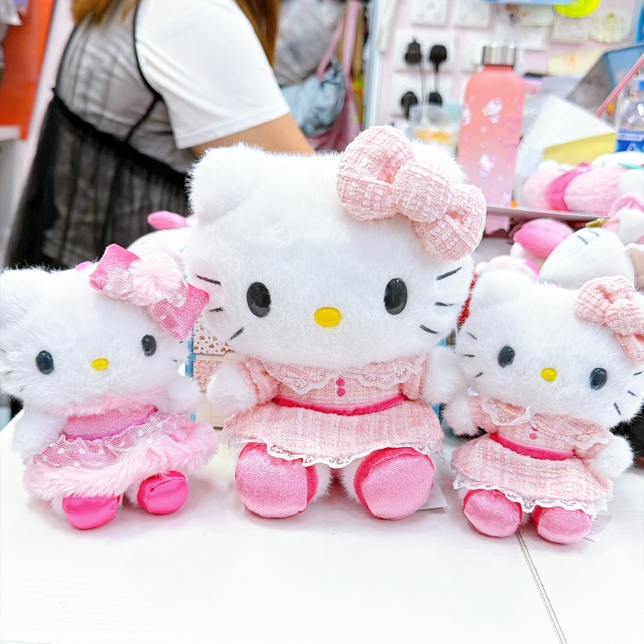 原裝行貨Hello Kitty粉紅聖誕千金風公仔掛飾