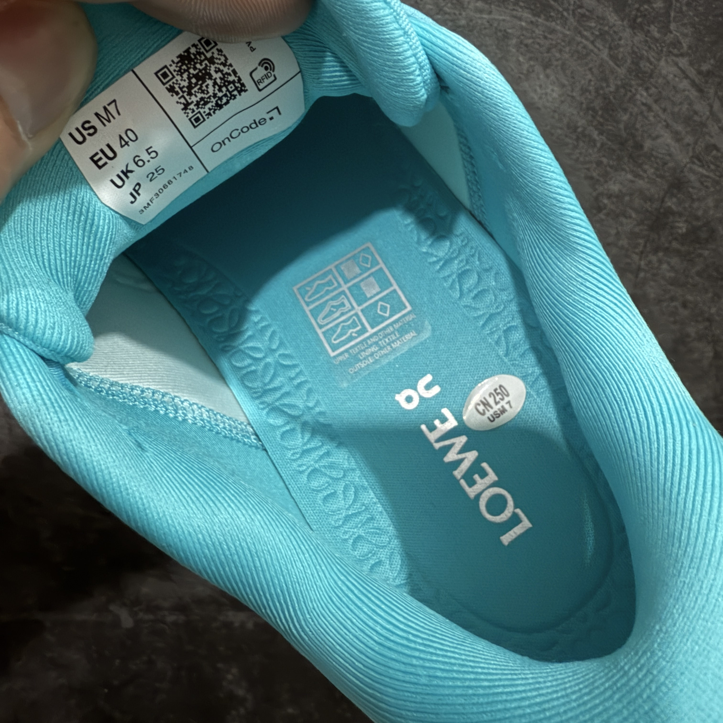 LOEWE x On Cloudsolo