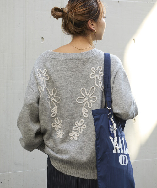 花花刺繡針織衫