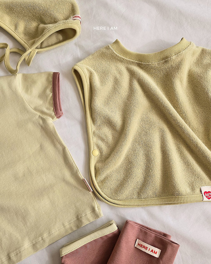 🇰🇷Here I Am 圍兜（不含帽）