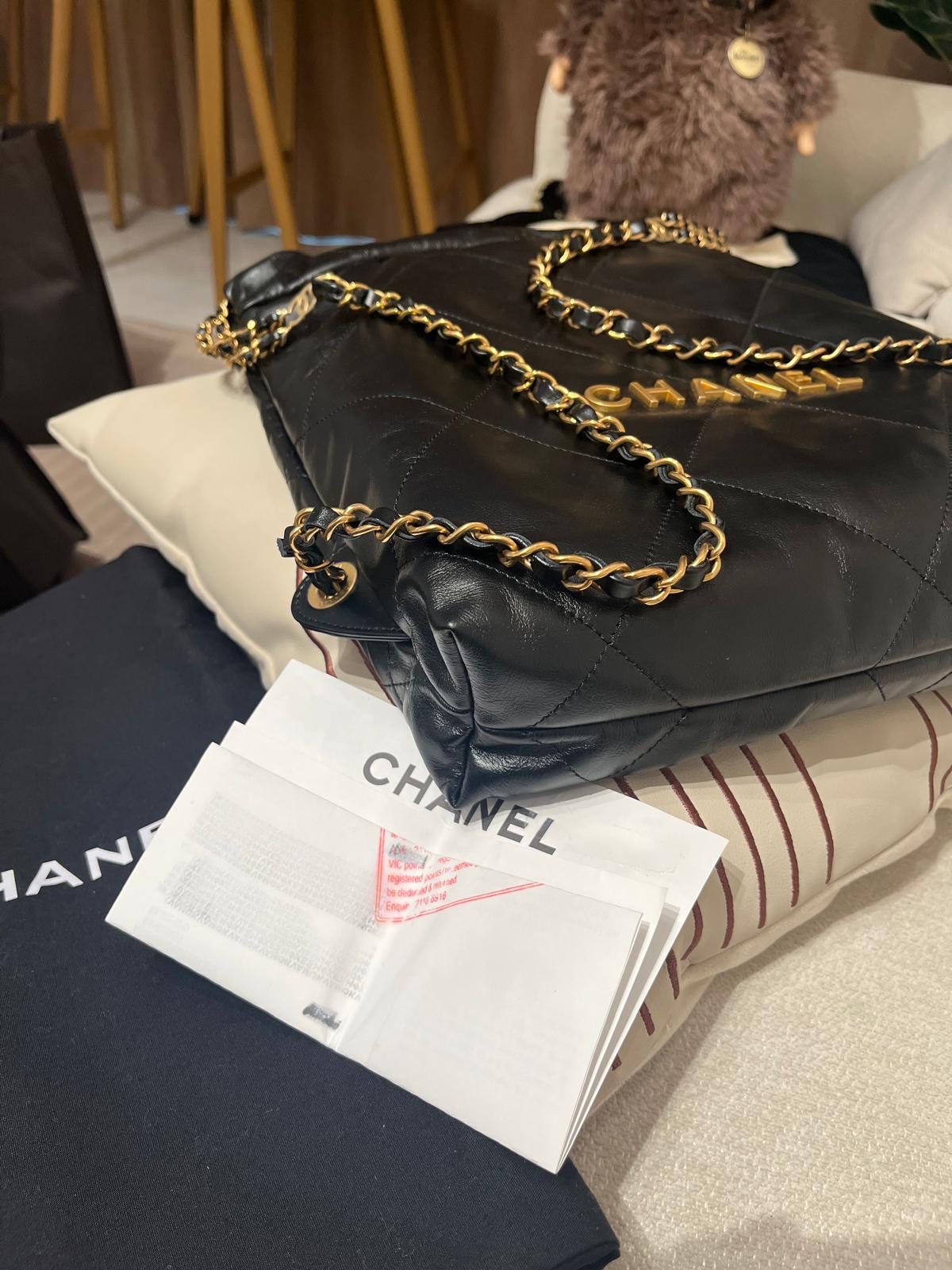 Chanel 22 backpack small 黑色牛皮金鏈, 100%Authentic, 98%new ✅專門店收據✅晶片✅Dust bag