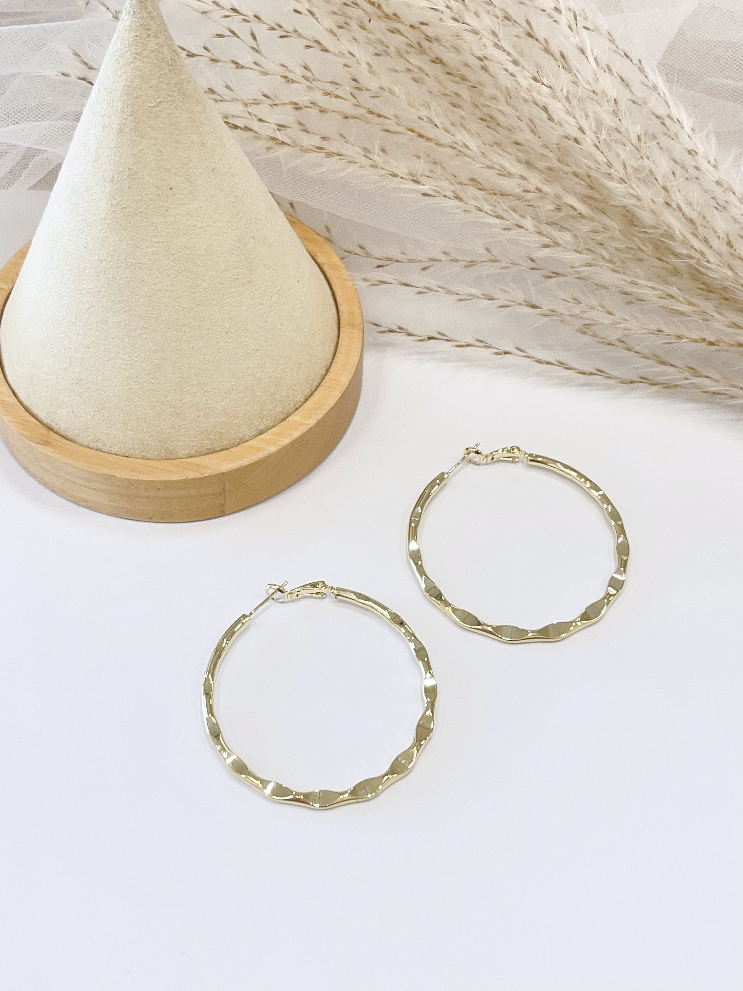 韩式立体纹理精致耳环