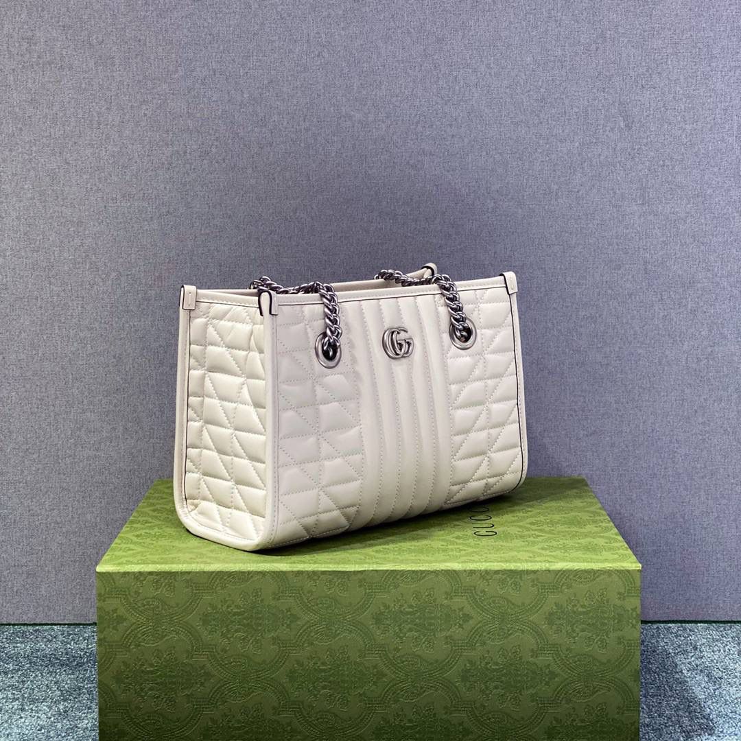 ▪大货实拍图 𝗚𝗚 𝗠𝗮𝗿𝗺𝗼𝗻𝘁几何系列 型号：681483 尺寸：26.5*19*11cm