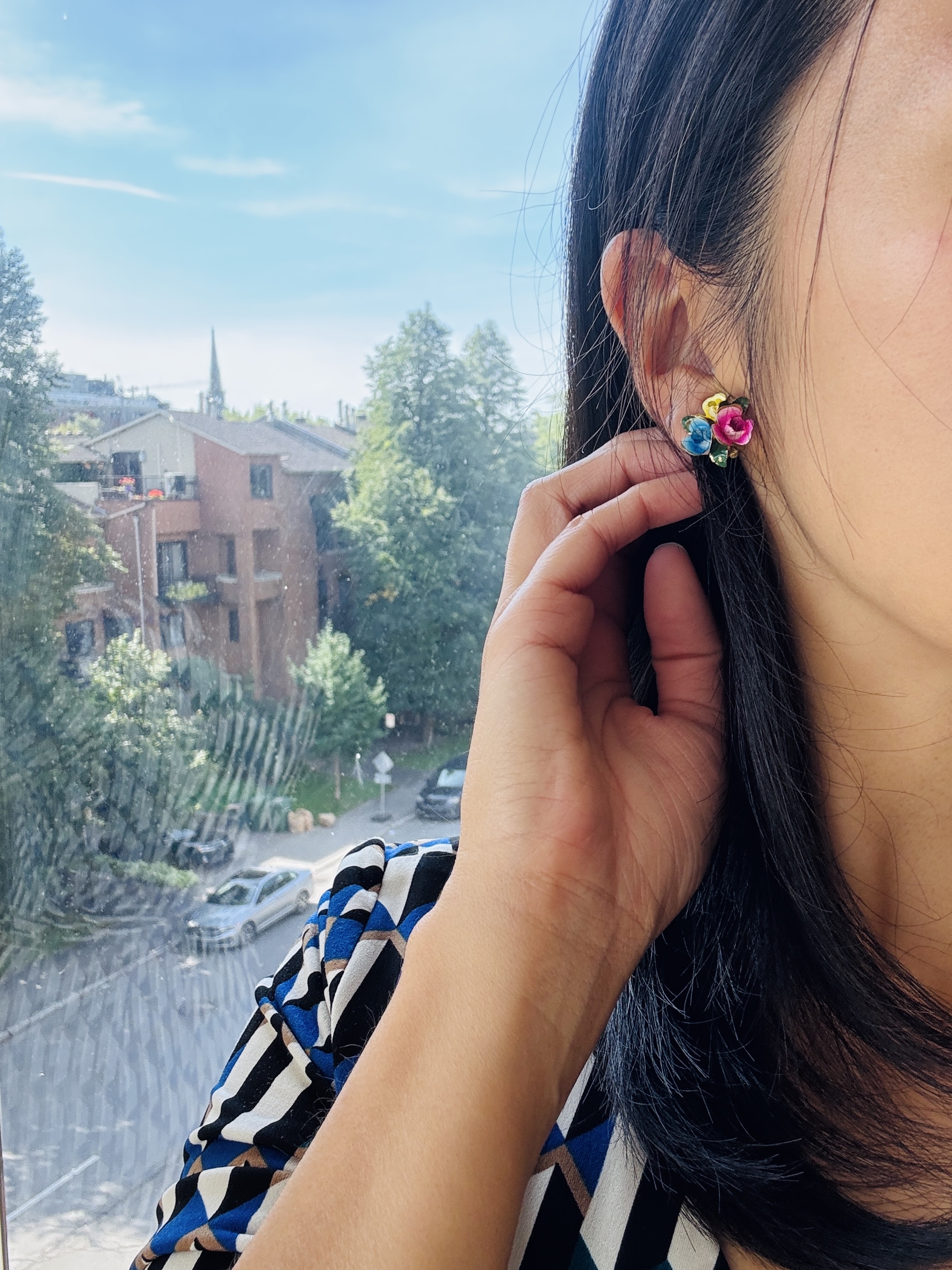 Vintage 1950s Made in Austria Hand-painted Cluster Flower Clip Earrings (MT2625-8)