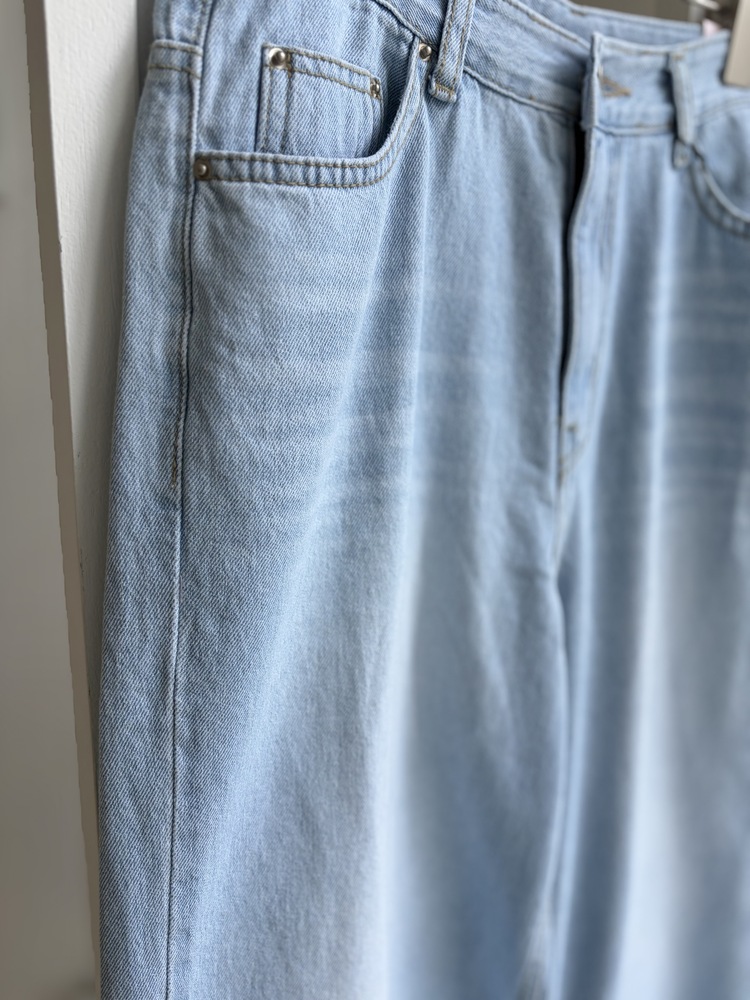 [極薄!!] Airy Light Wash Jeans