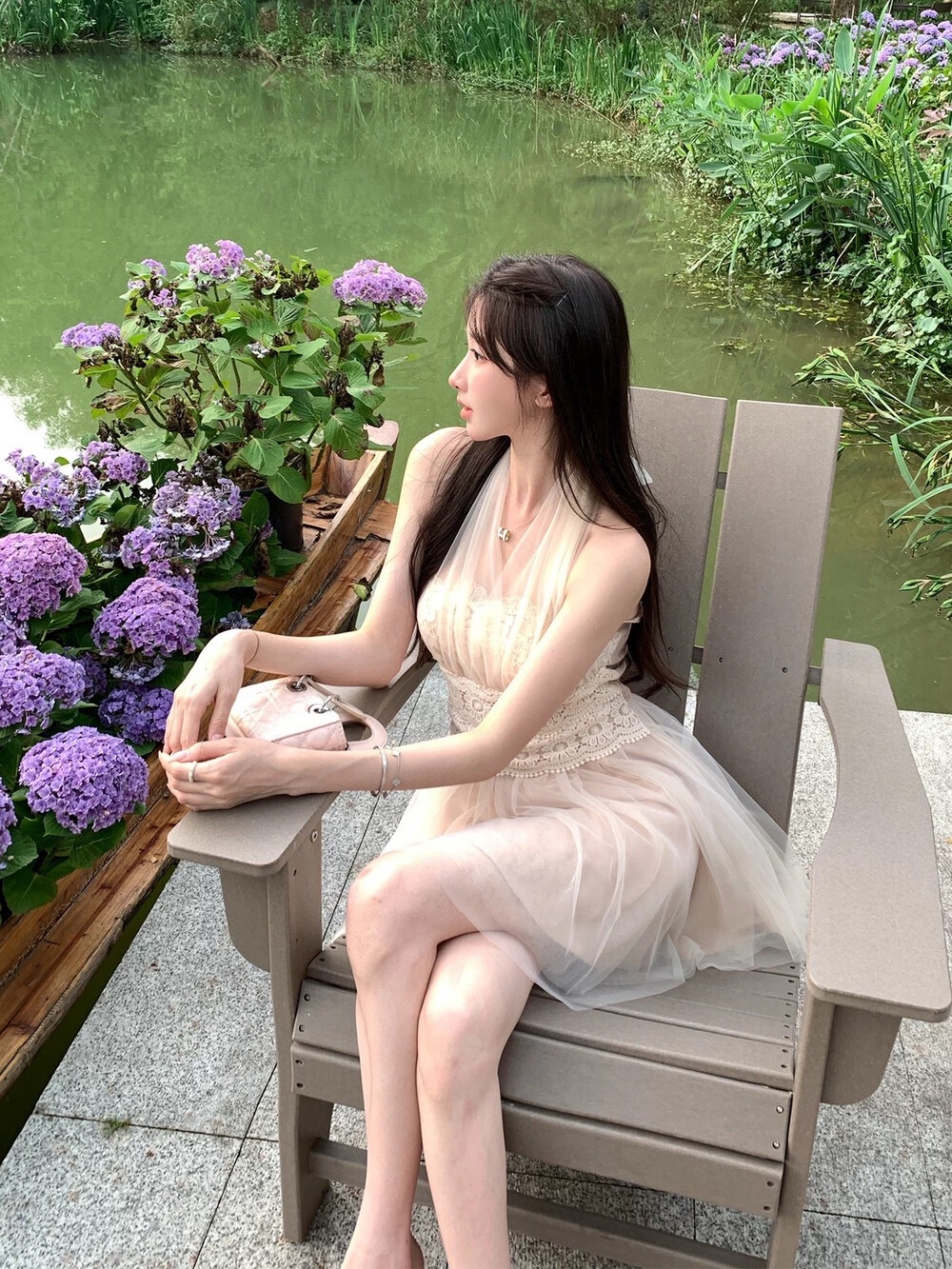 粉黛花序粉色蕾丝网纱拼接挂脖连衣裙收腰显瘦仙女连衣裙 Elegant Lace Trimmed Halter Neck Tulle Dress