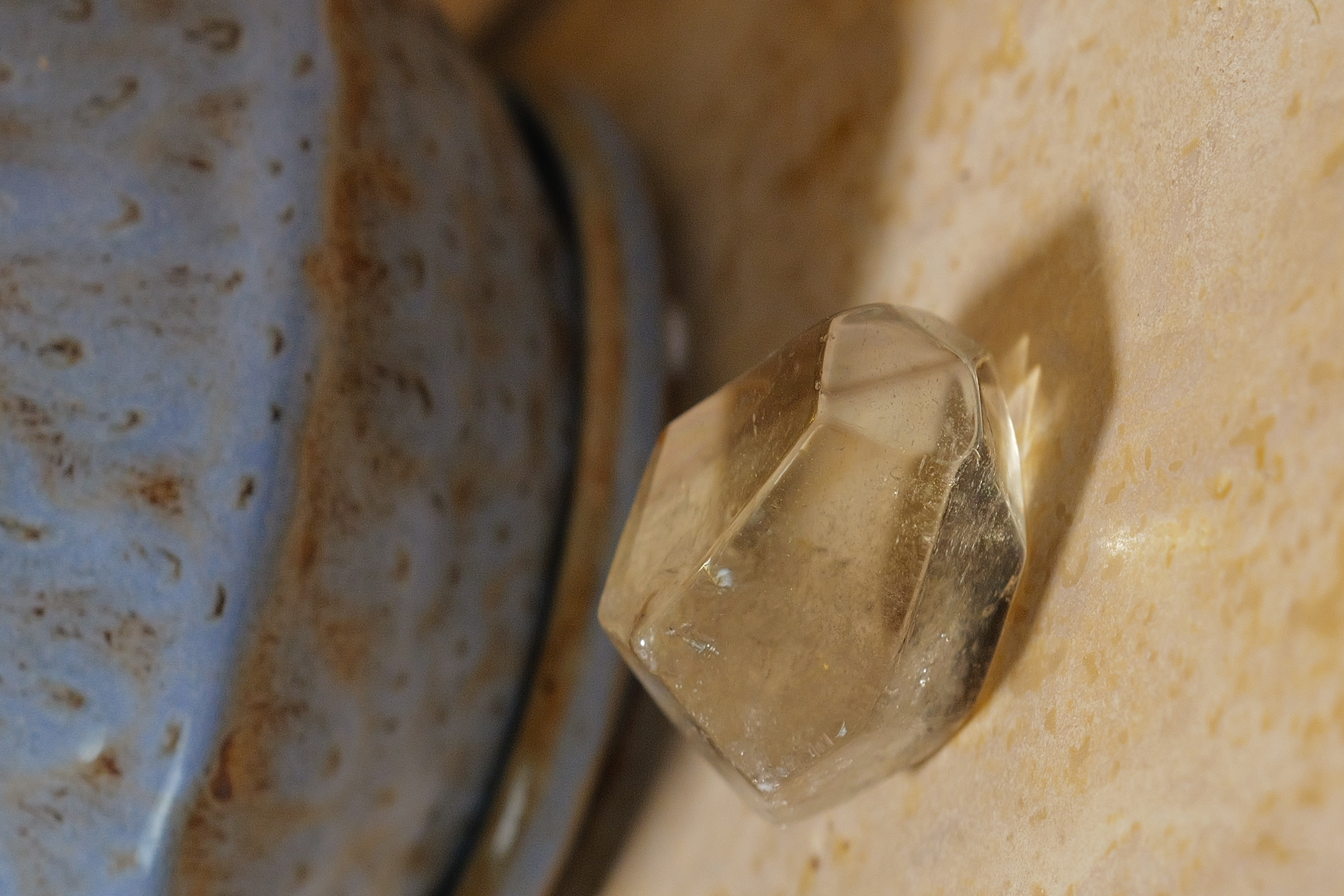  ༒ 4.2cm淡黃晶粒༒ CI*1075HJ8GA5-RA1*2TJ