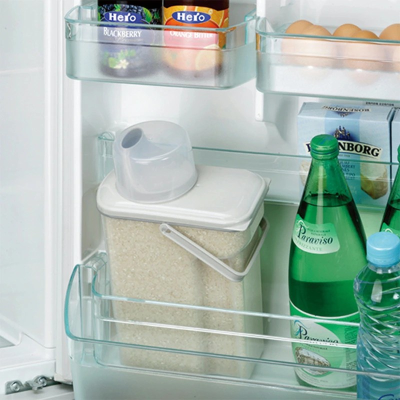 🔥🔥【日本製《PEARL METAL》冰箱門專用手提式 2kg 儲米瓶連計量杯】