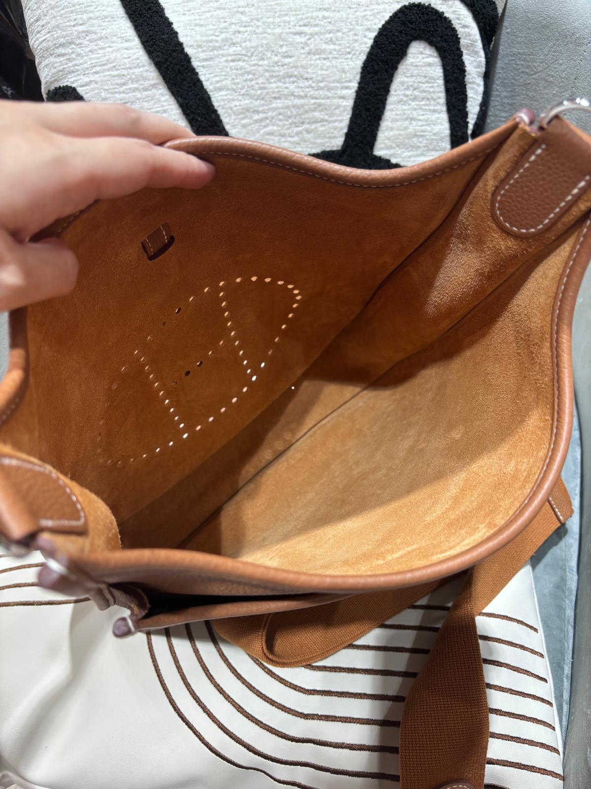 Hermes Evelyne 29 Stamp Z Gold 100%Authentic, 98%New ✅Dust Bag