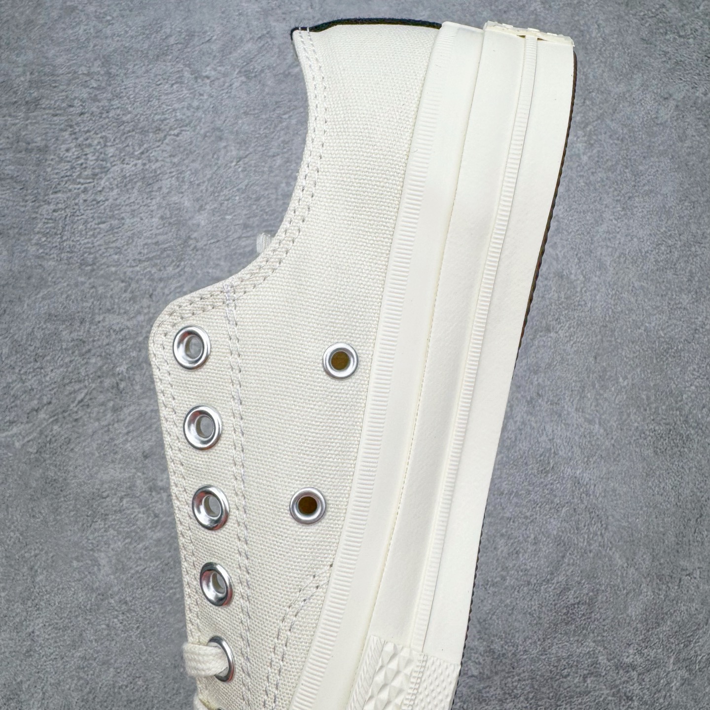 Comme des Garçons Play x Converse Chuck 70