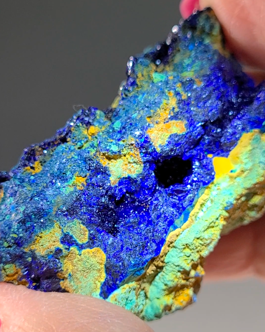 Royal blue azurite malachite chrysocolla specimen - AZ6