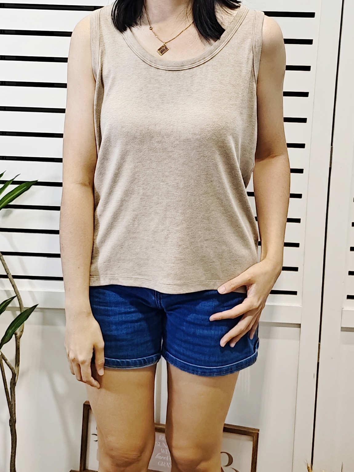 M5067 U Neck Tank Top