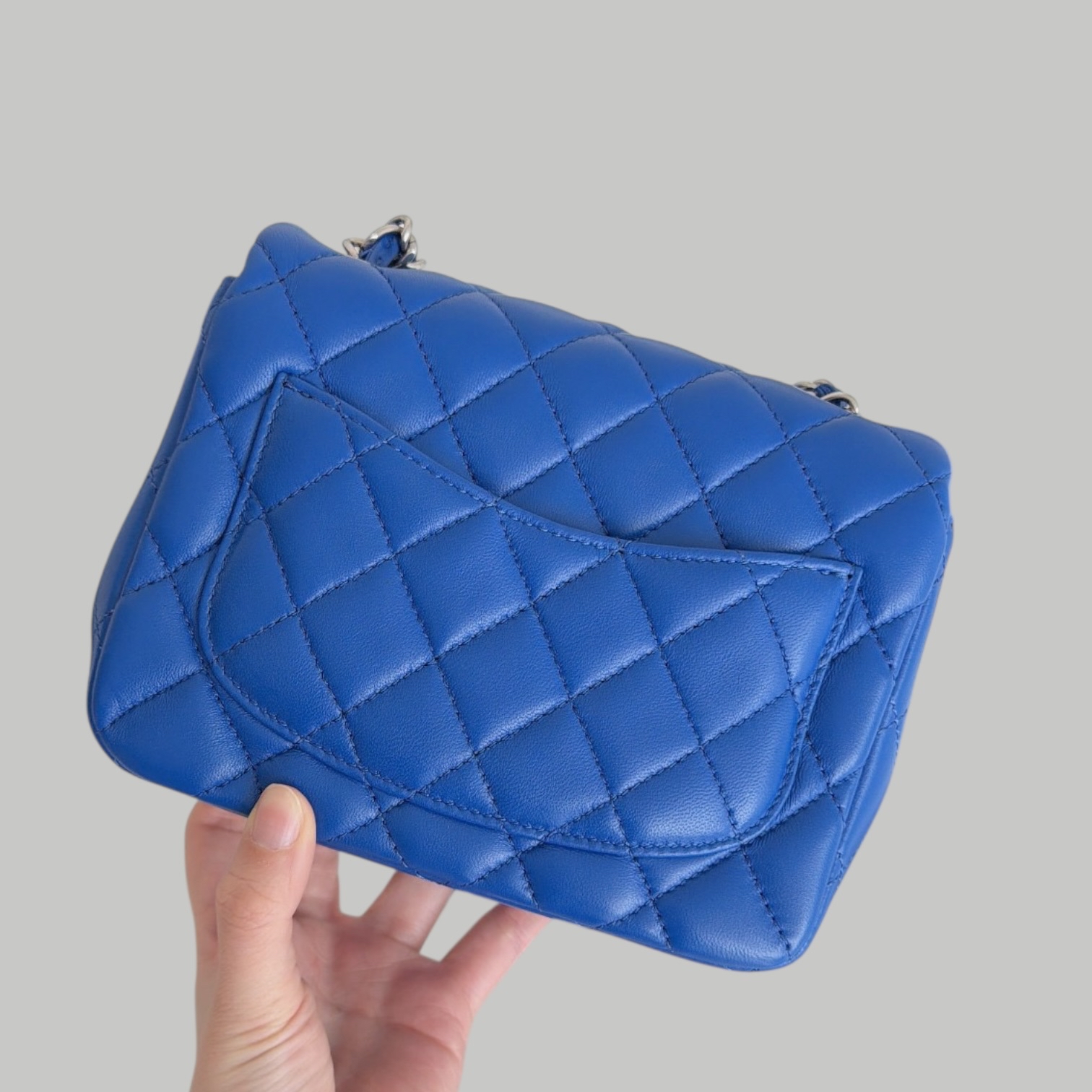 Chanel Lambskin square  藍色