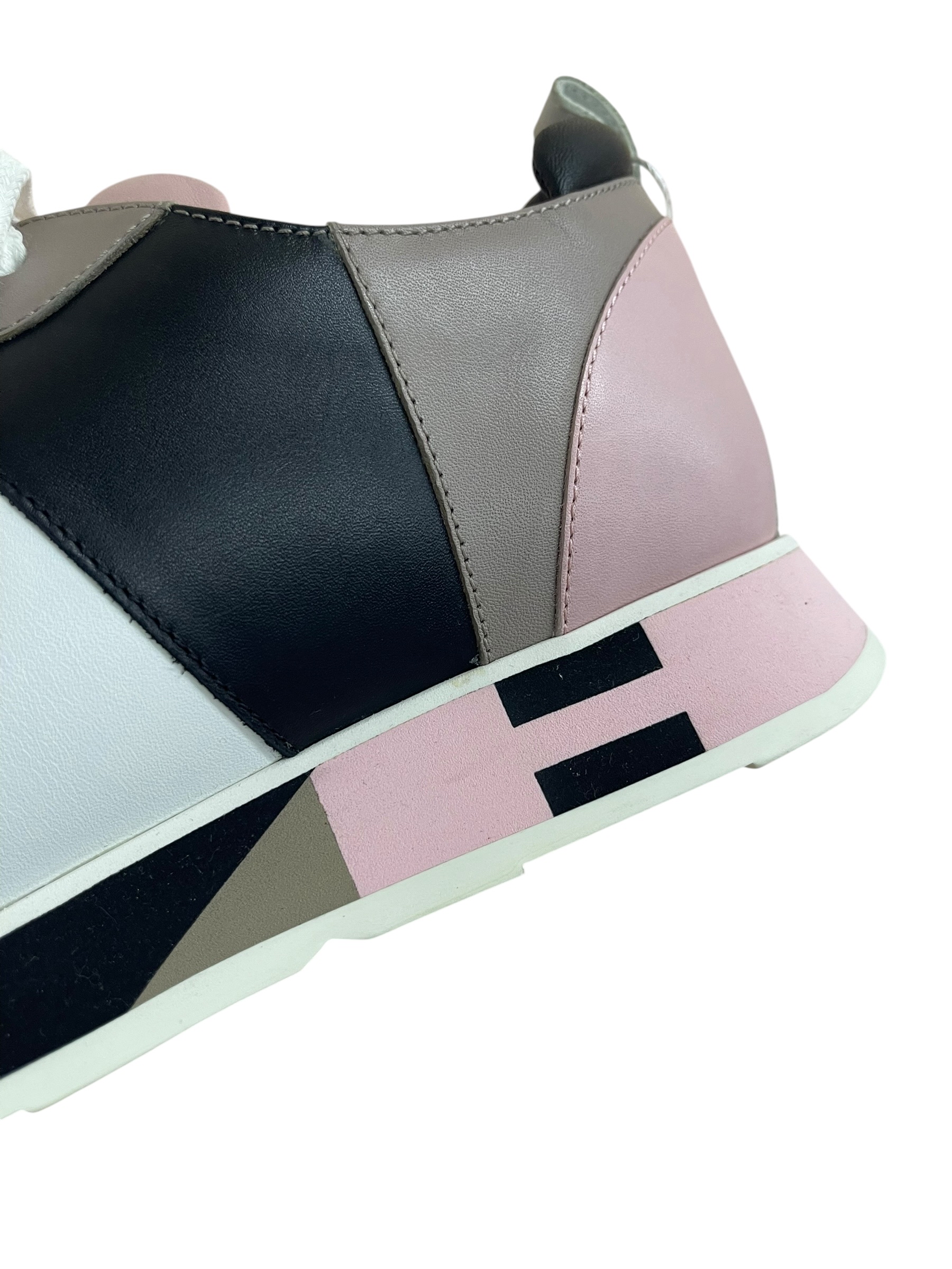 Pre-owned Hermes Sneakers / Product Code: 26060907