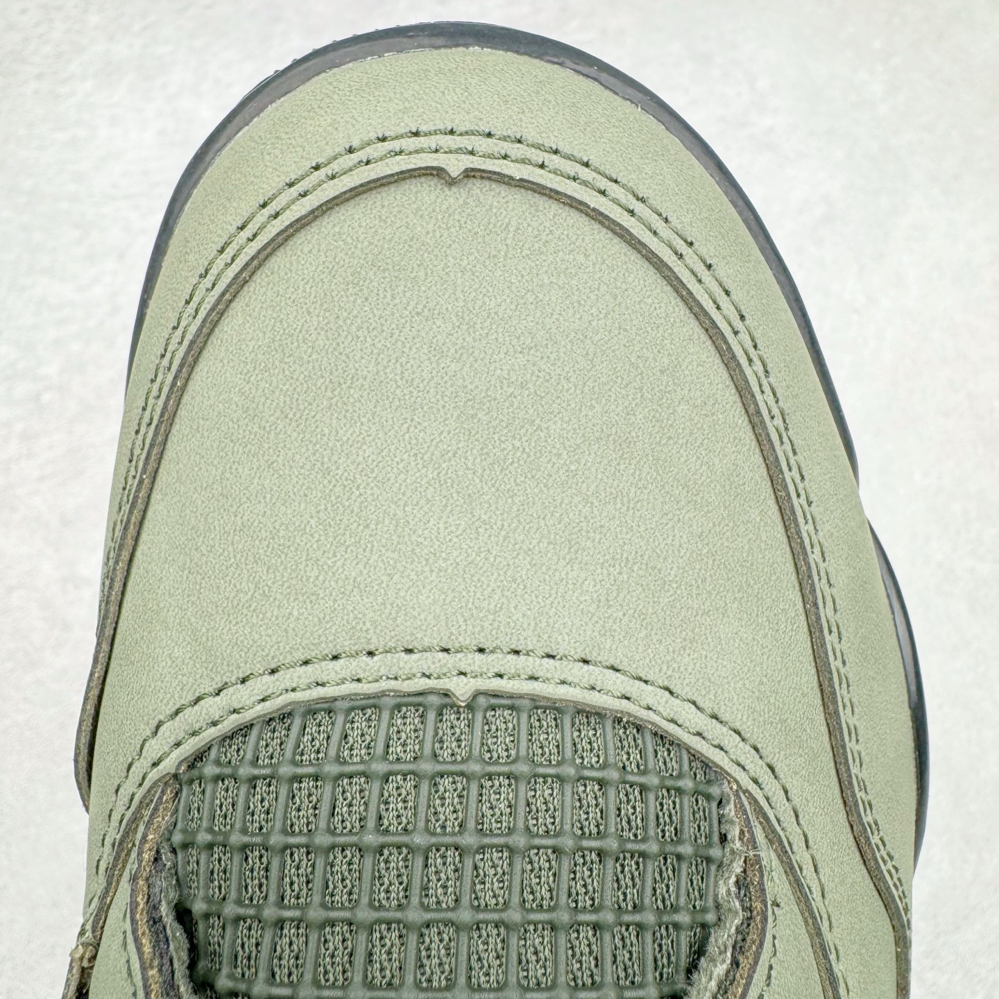 Undefeated x Nike Air Jordan 4 Retro IB1519-200